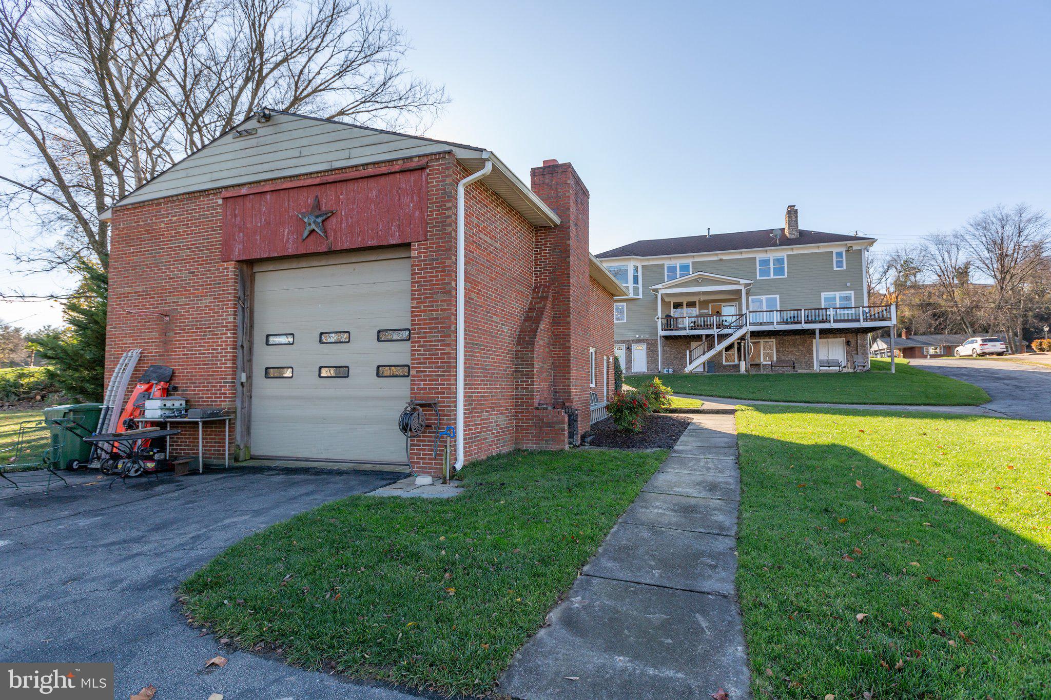 RIVERVIEW ESTATES - Residential