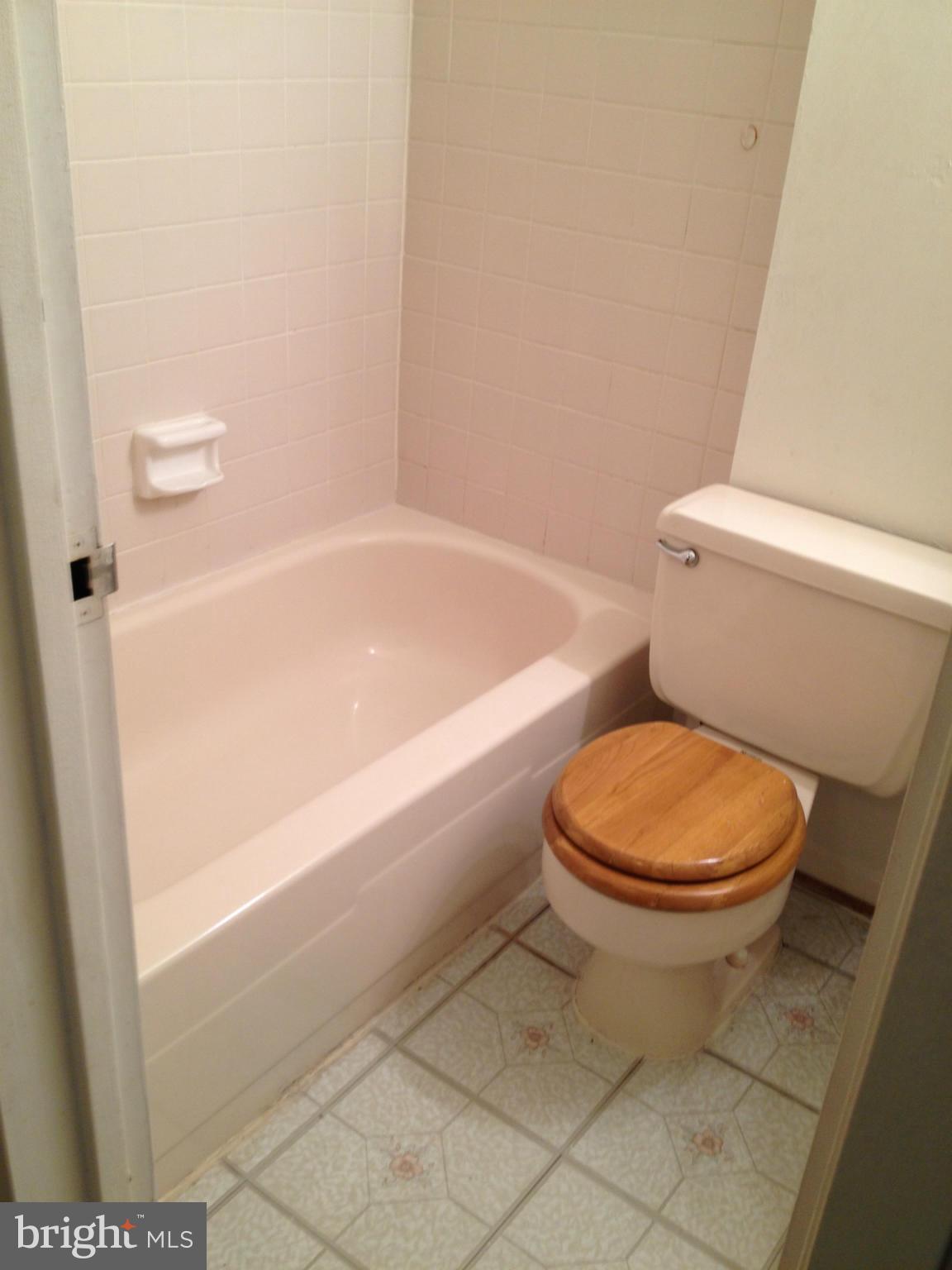 TERRACE TOWNE HOMES OF GUNSTON - Residential Lease