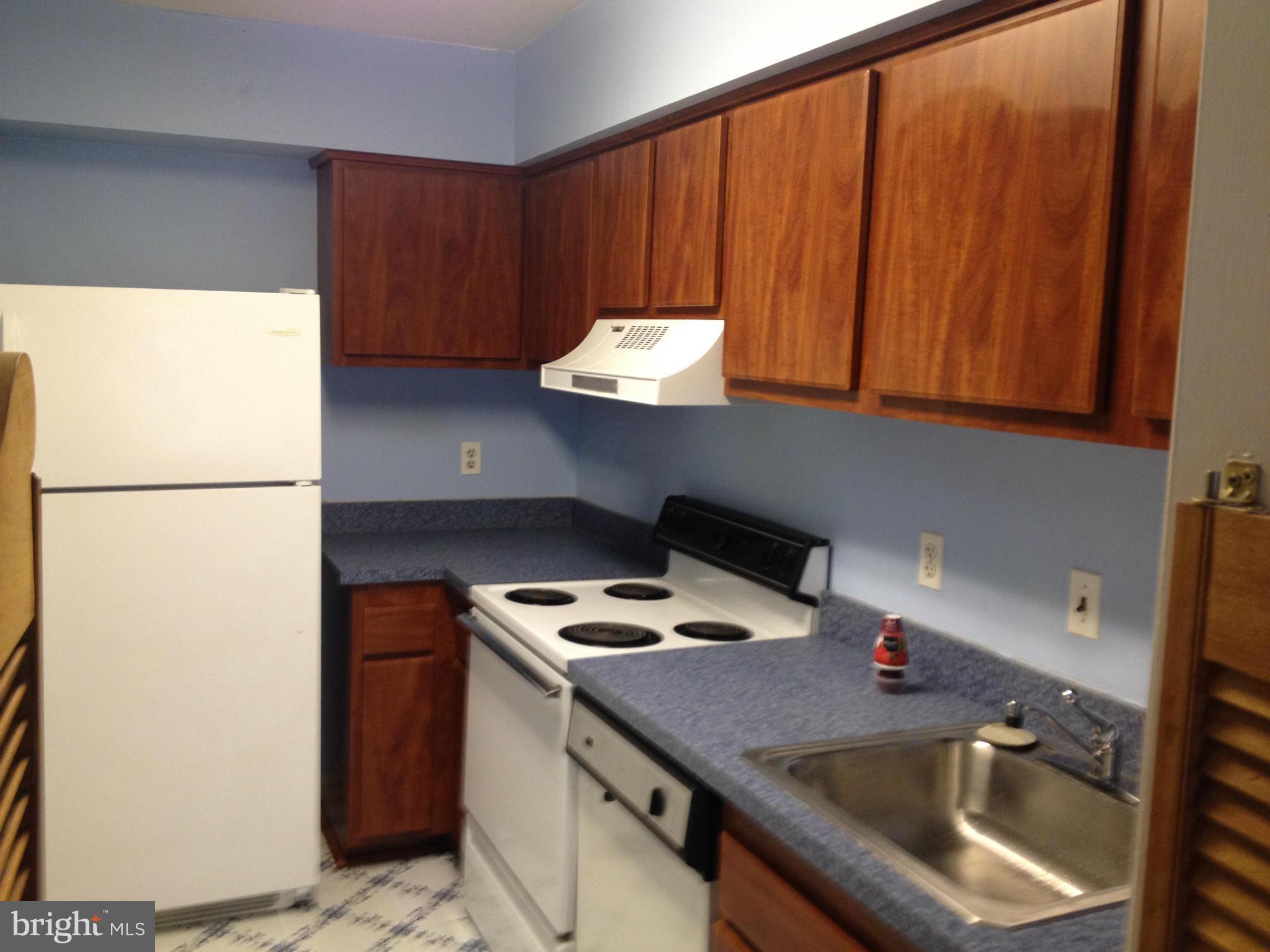 TERRACE TOWNE HOMES OF GUNSTON - Residential Lease