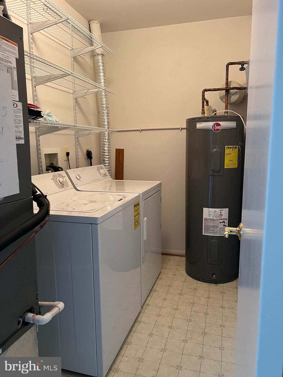 CRESTWOOD VILLAGE - Residential Lease