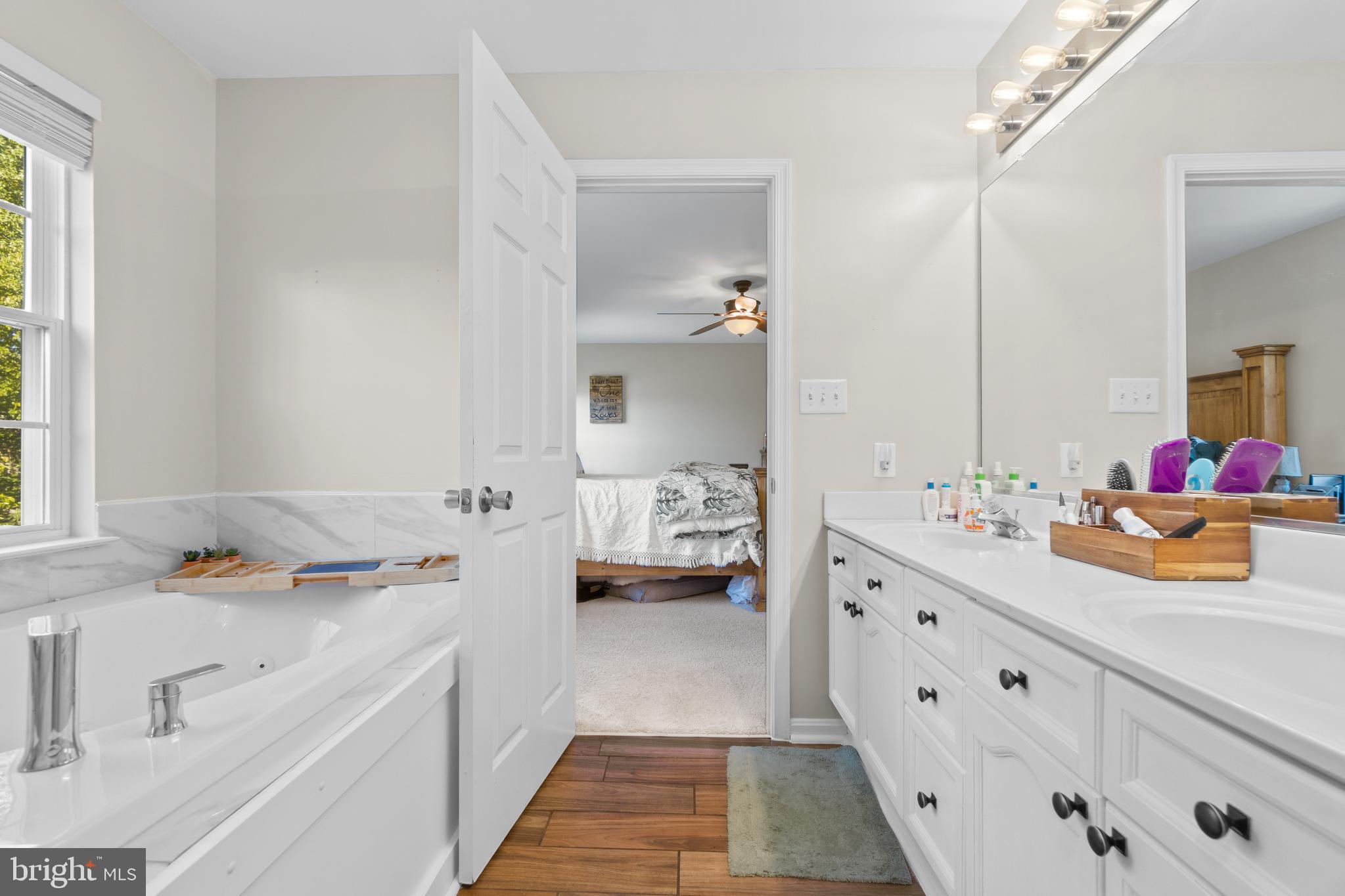 STRATFORD PLACE - Residential