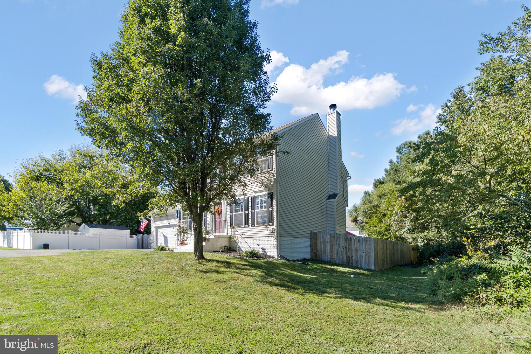 STRATFORD PLACE - Residential