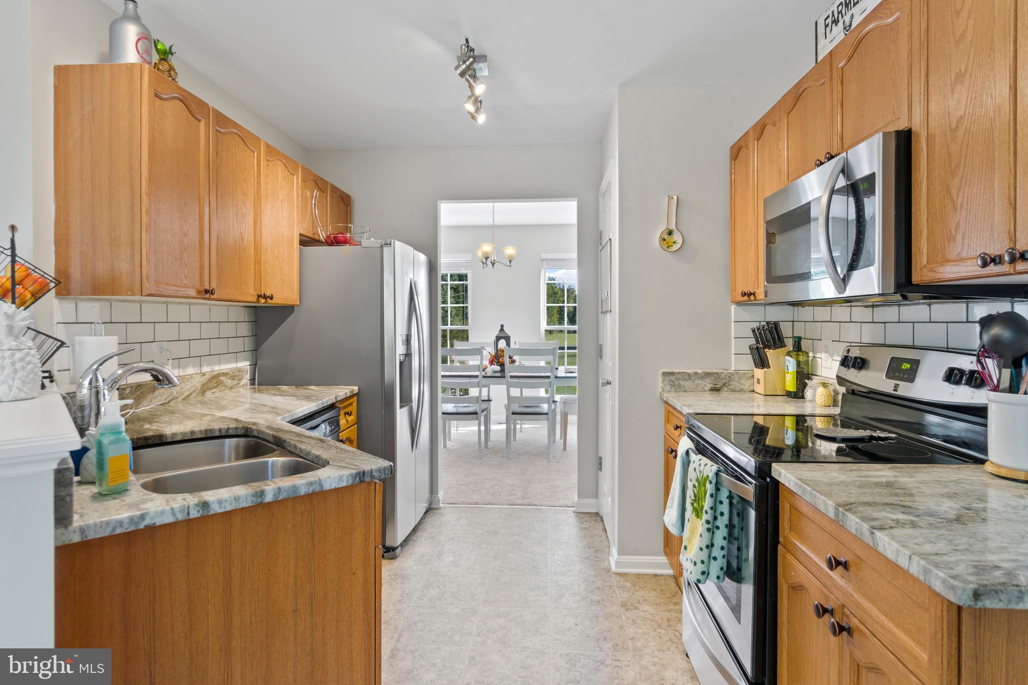 STRATFORD PLACE - Residential