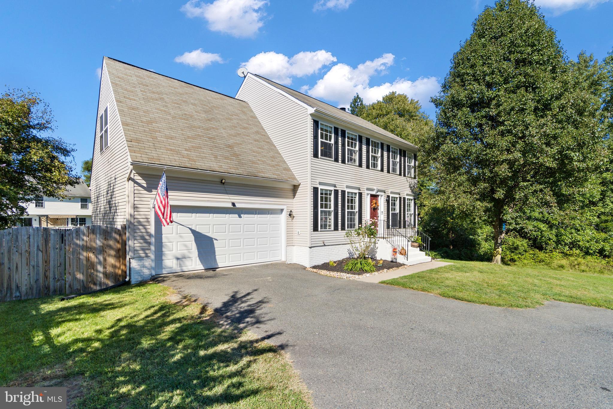 STRATFORD PLACE - Residential