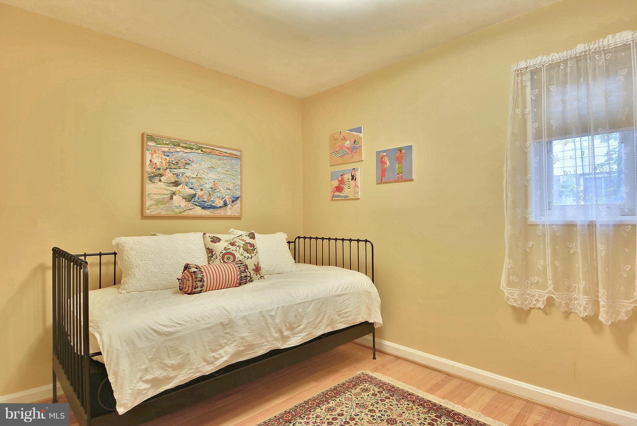 BARCROFT FOREST - Residential