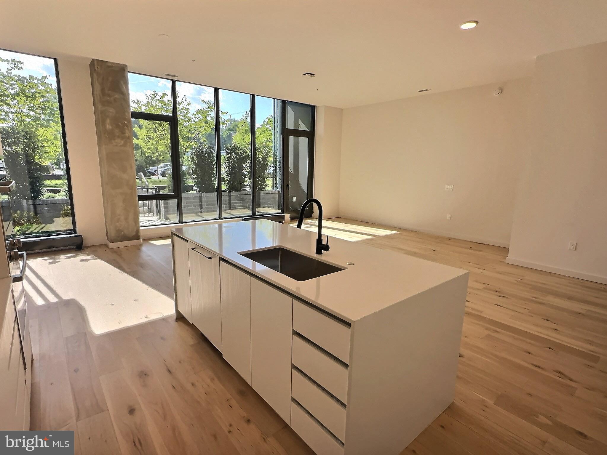 3130 POTOMAC AVENUE TH3