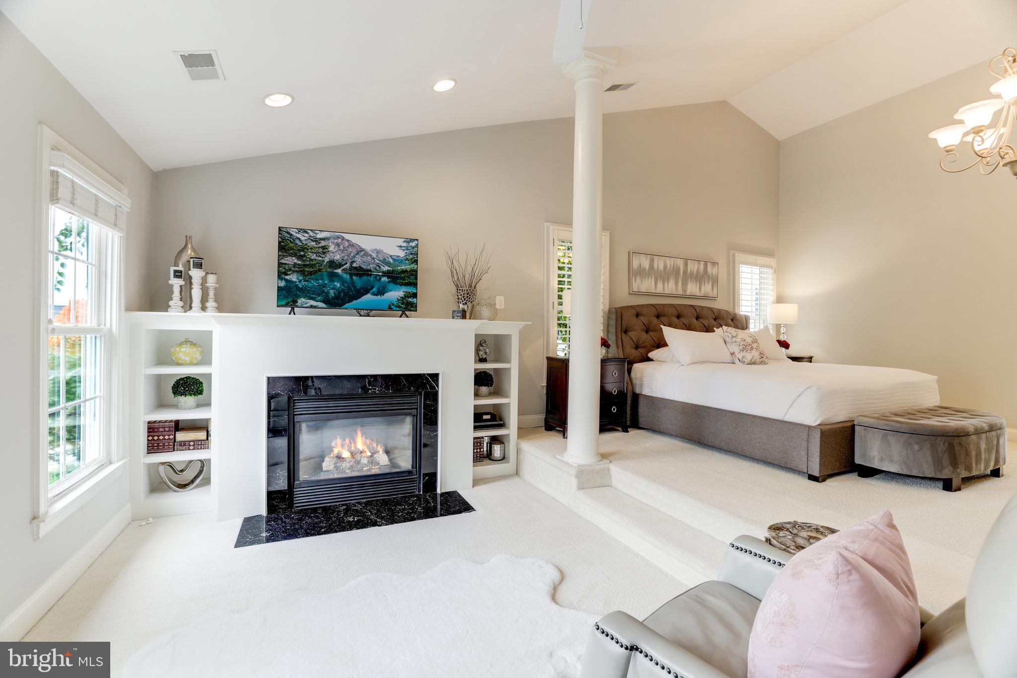 LANSDOWNE ON THE POTOMAC - Residential