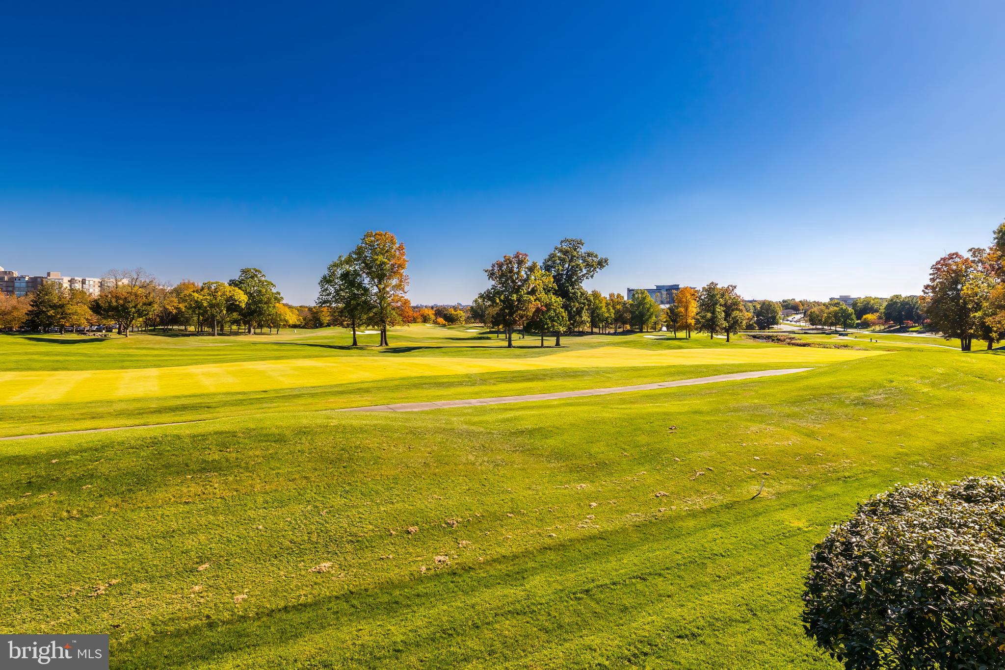 LANSDOWNE ON THE POTOMAC - Residential