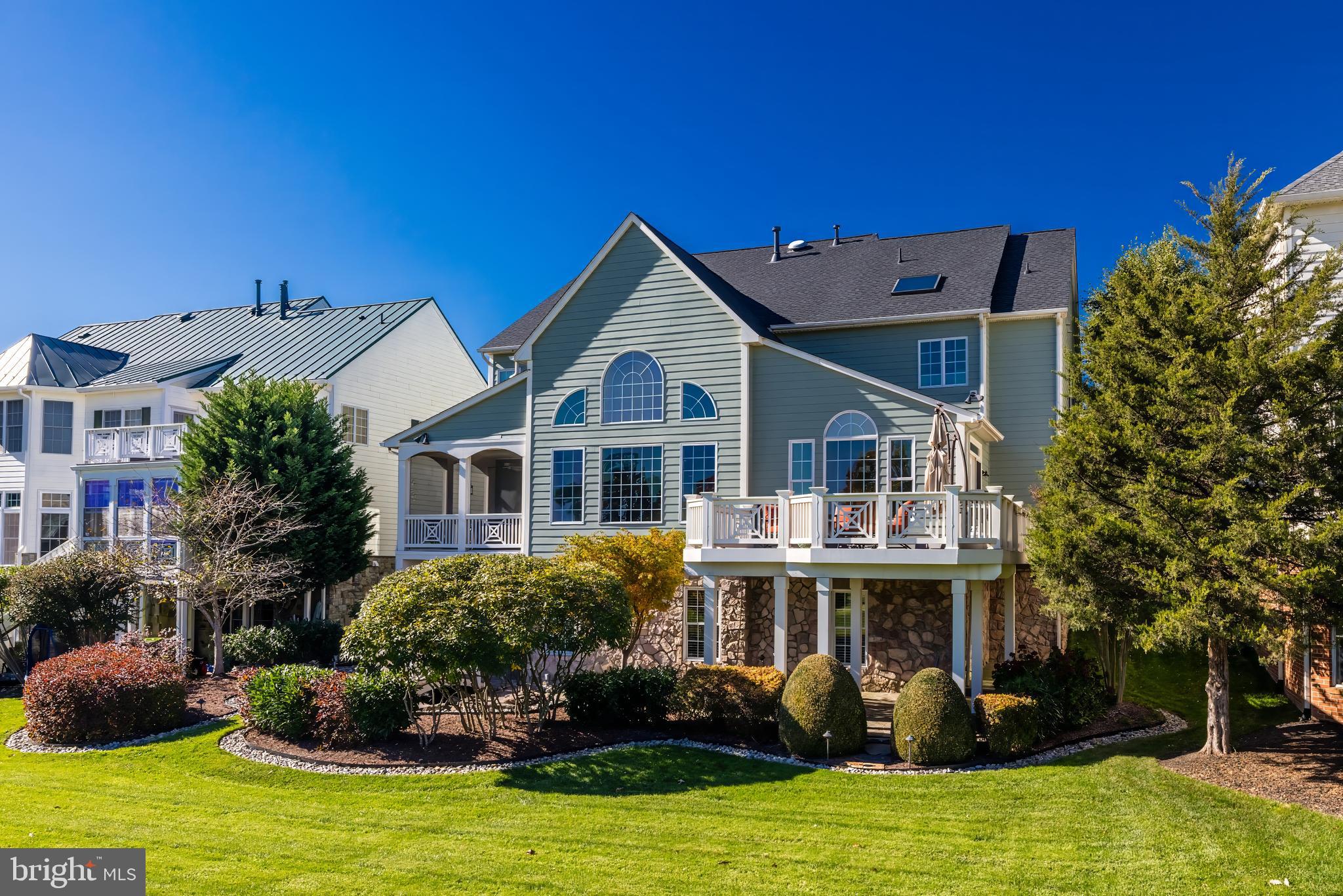 LANSDOWNE ON THE POTOMAC - Residential