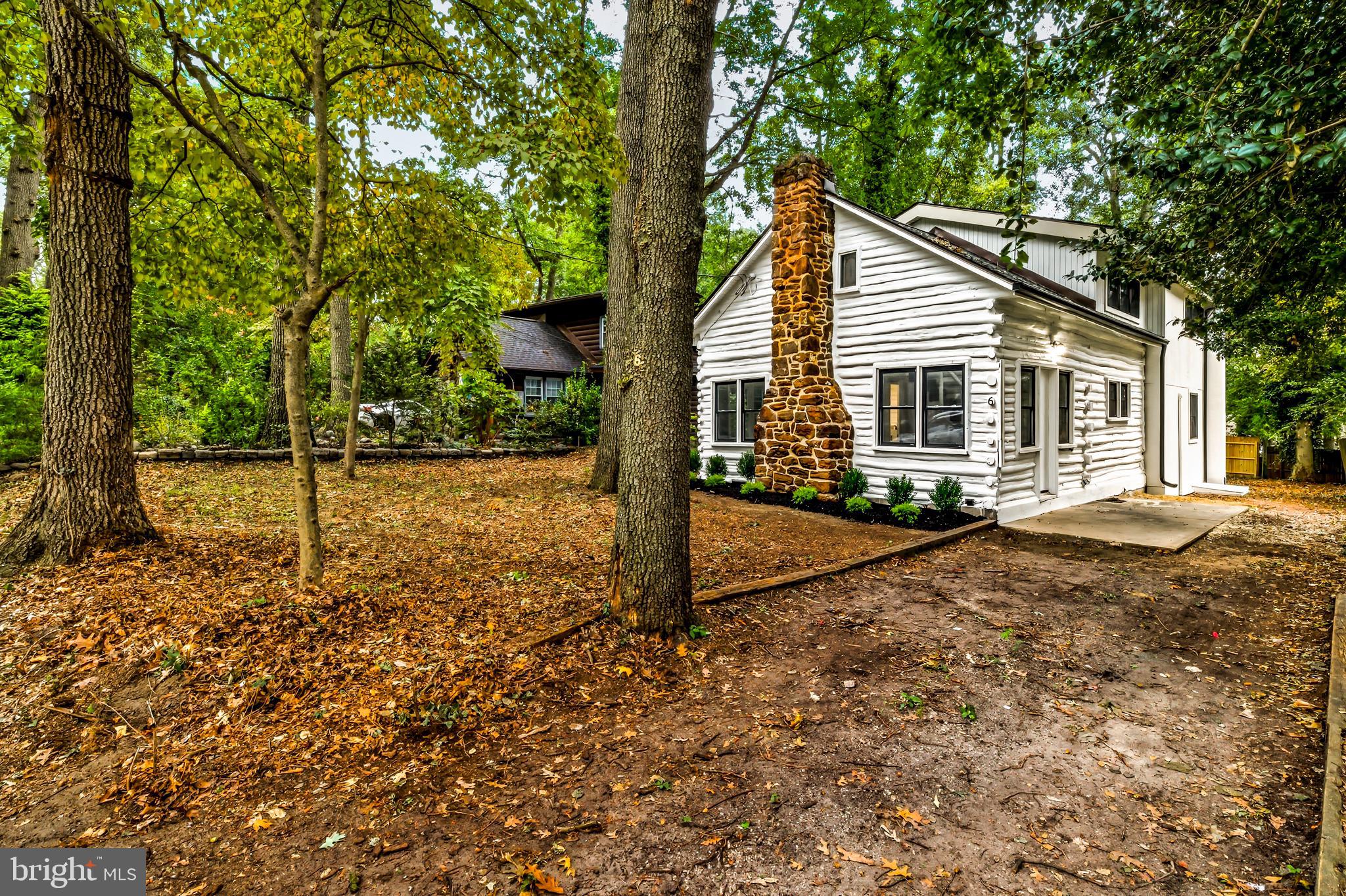 6 OAK LANE