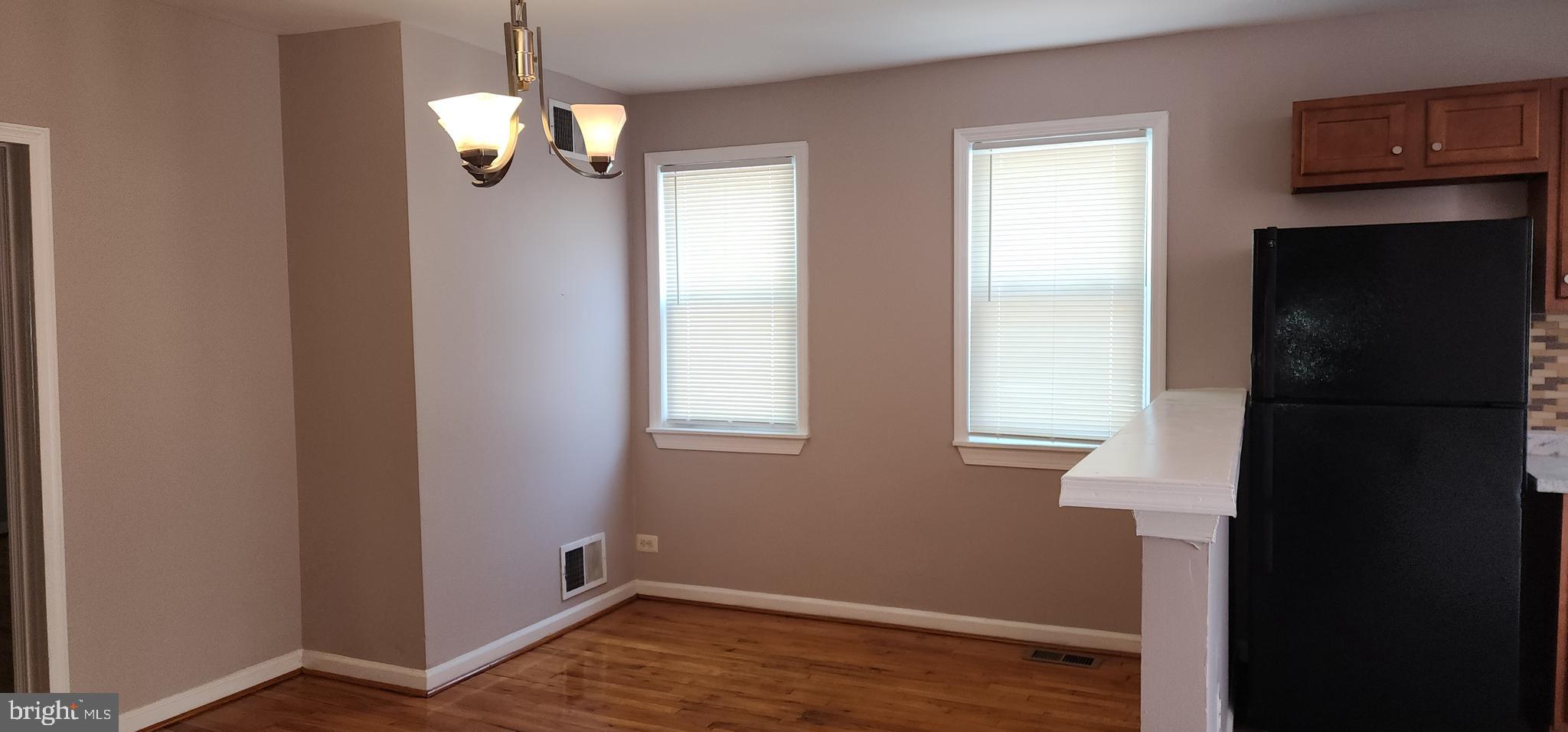 LAURAVILLE HISTORIC DISTRICT - Residential