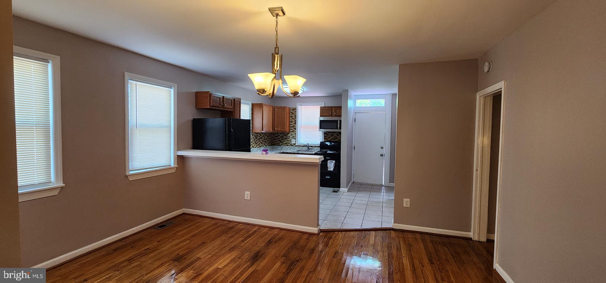 LAURAVILLE HISTORIC DISTRICT - Residential