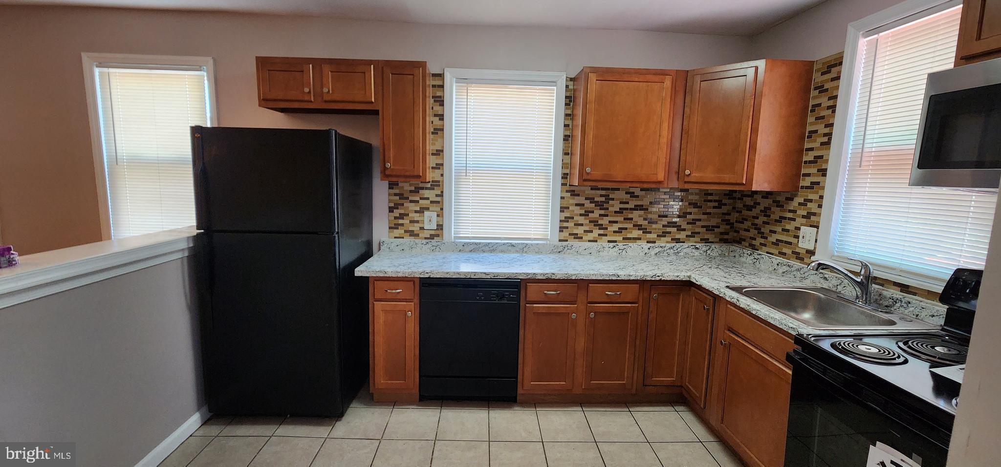 LAURAVILLE HISTORIC DISTRICT - Residential