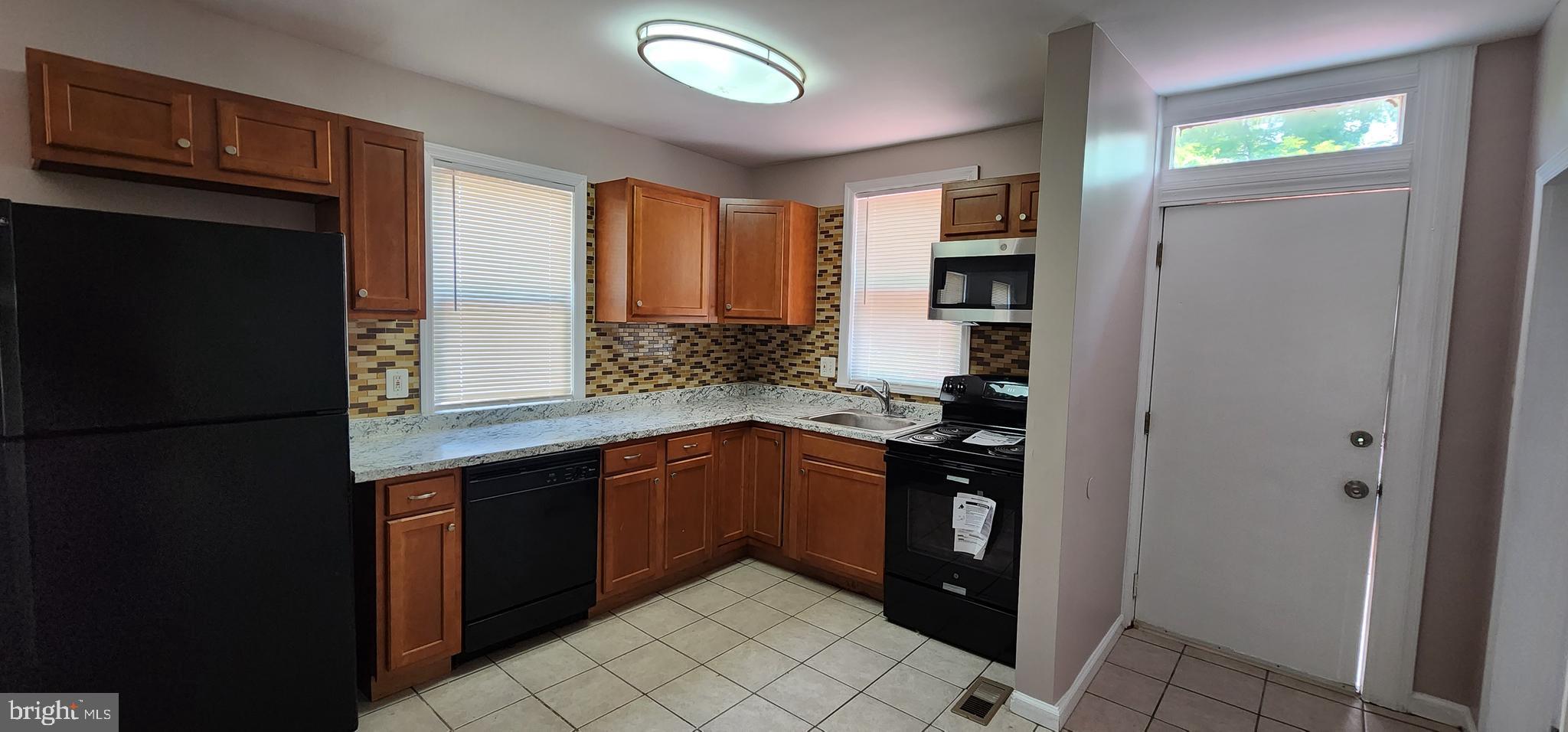 LAURAVILLE HISTORIC DISTRICT - Residential