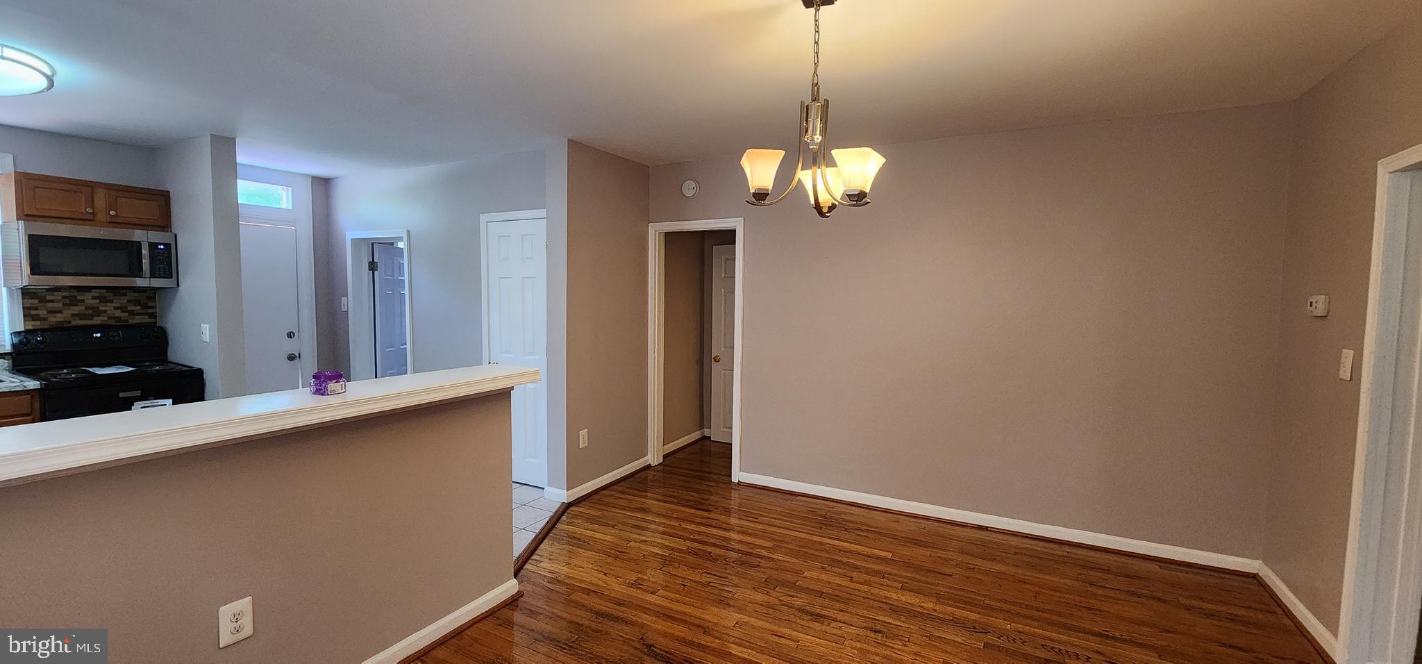 LAURAVILLE HISTORIC DISTRICT - Residential