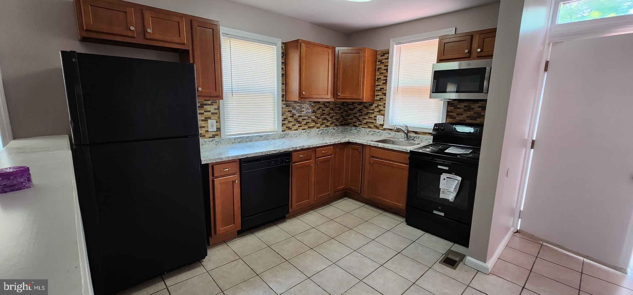 LAURAVILLE HISTORIC DISTRICT - Residential