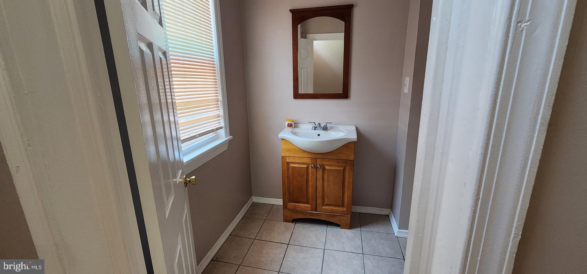 LAURAVILLE HISTORIC DISTRICT - Residential