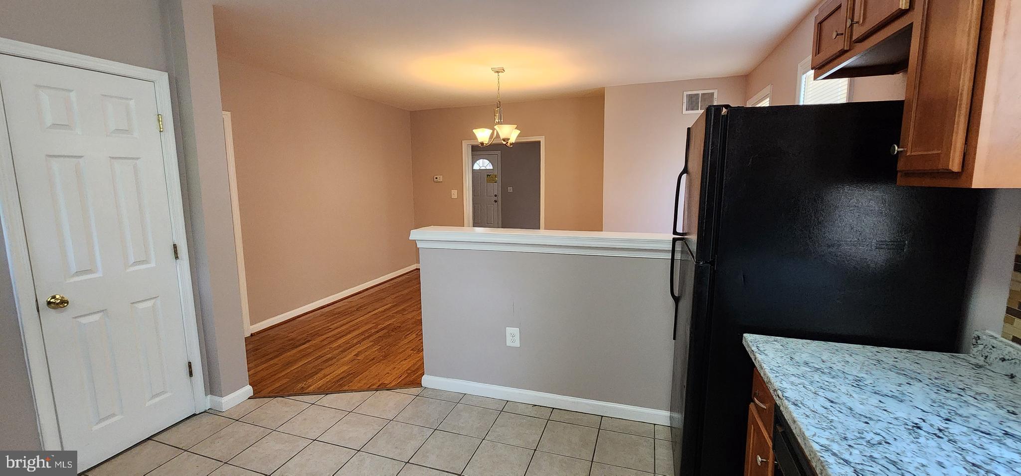 LAURAVILLE HISTORIC DISTRICT - Residential