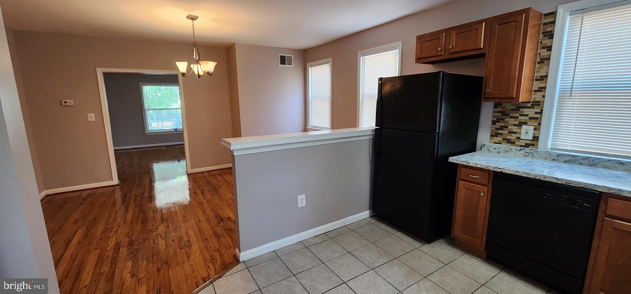 LAURAVILLE HISTORIC DISTRICT - Residential