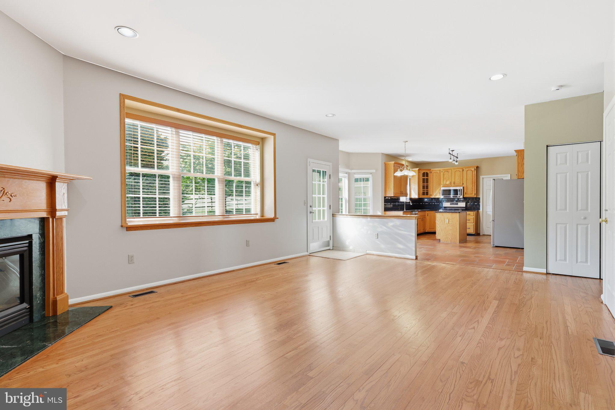 1062 KINGSCOTE DRIVE