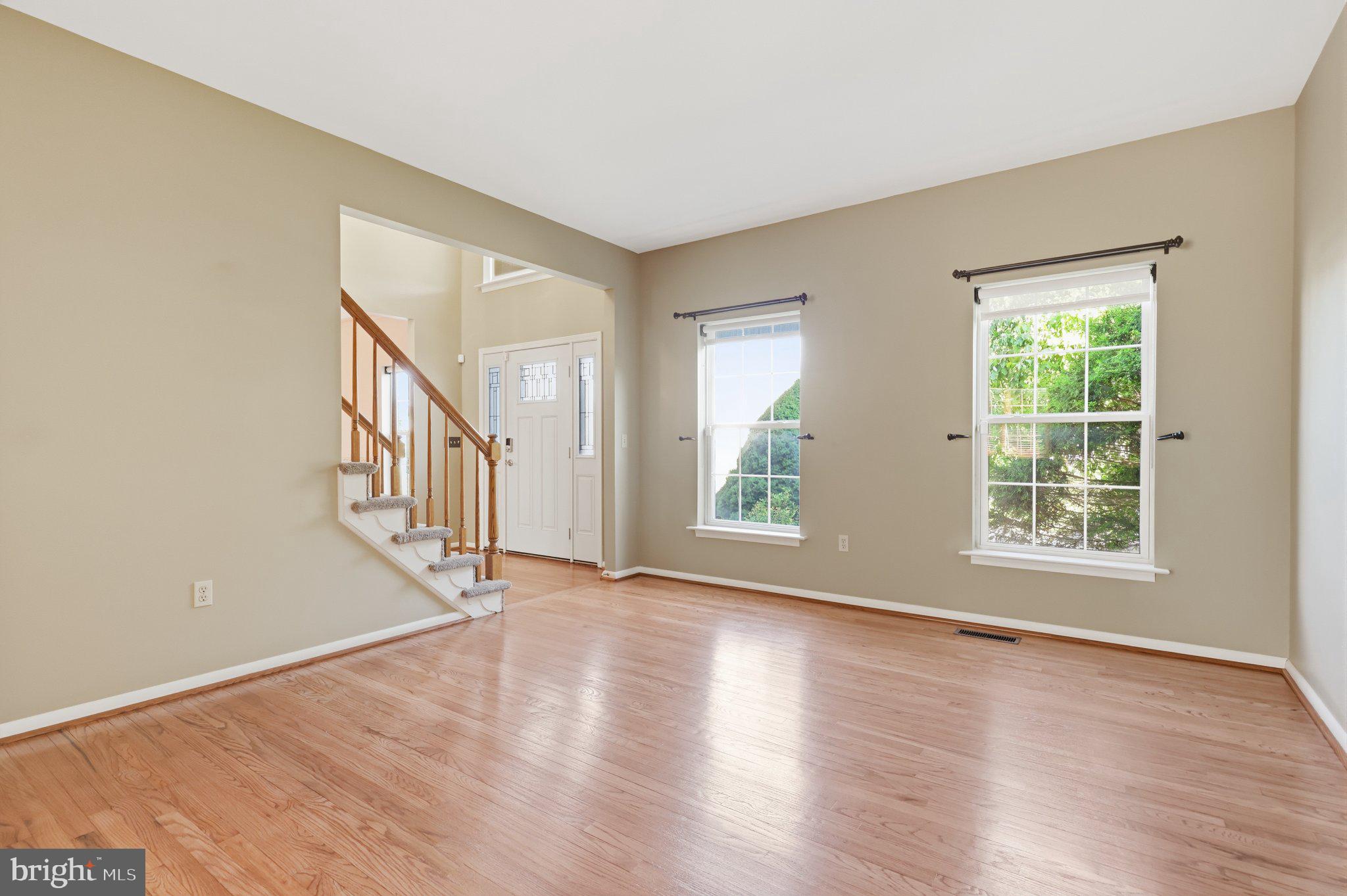 1062 KINGSCOTE DRIVE