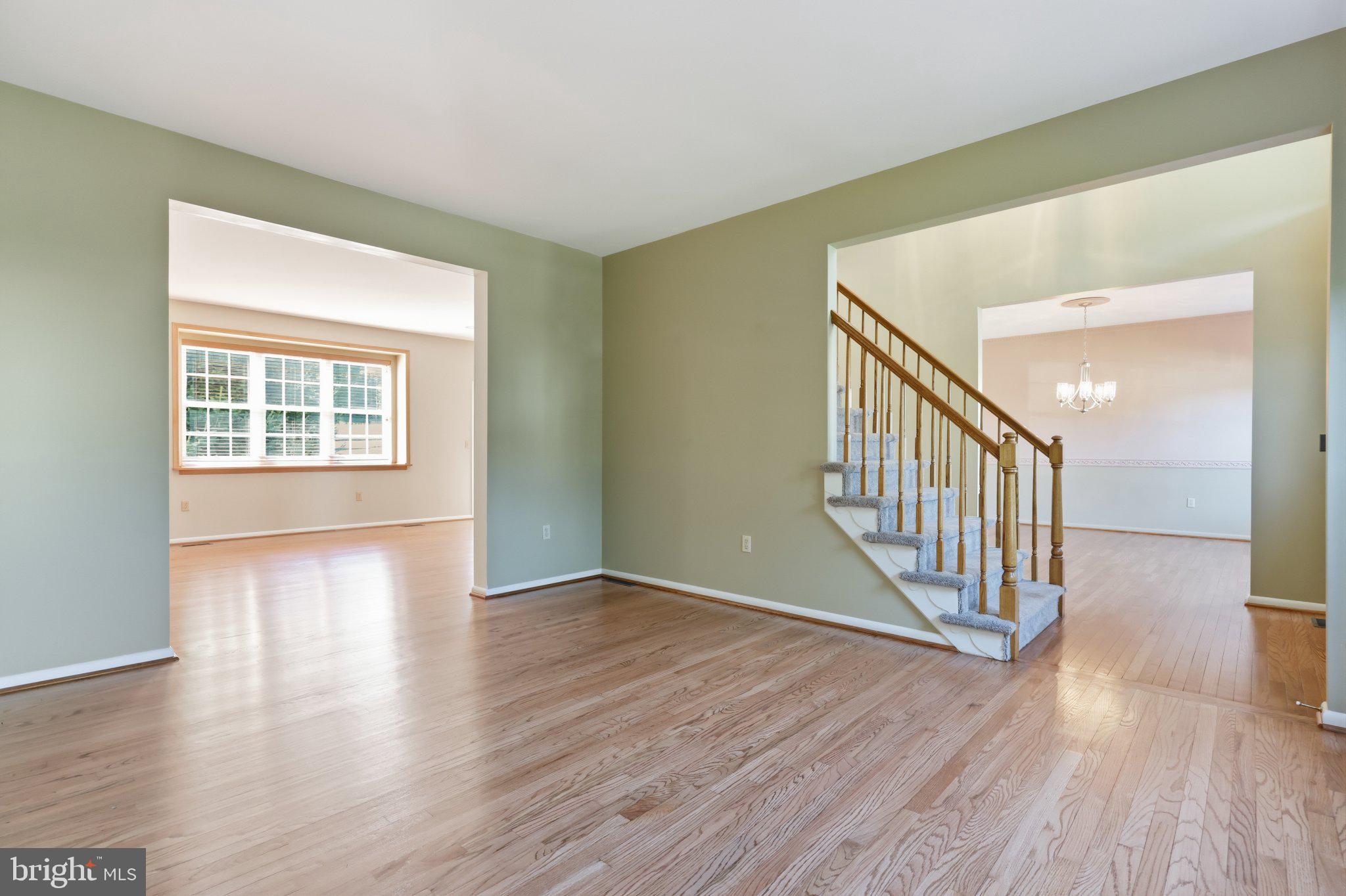 1062 KINGSCOTE DRIVE