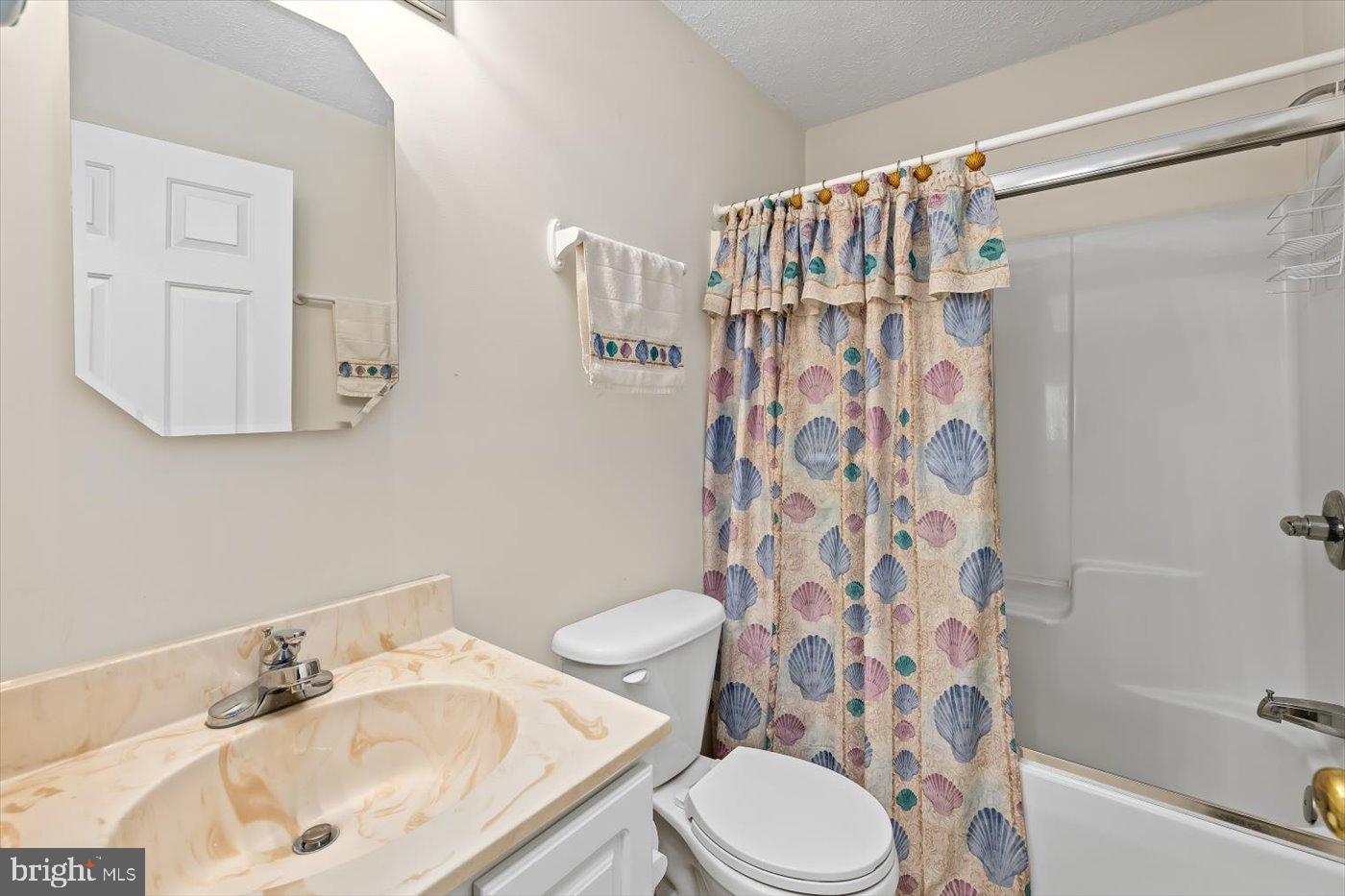 CABIN POINT / GLEBE HARBOR - Residential