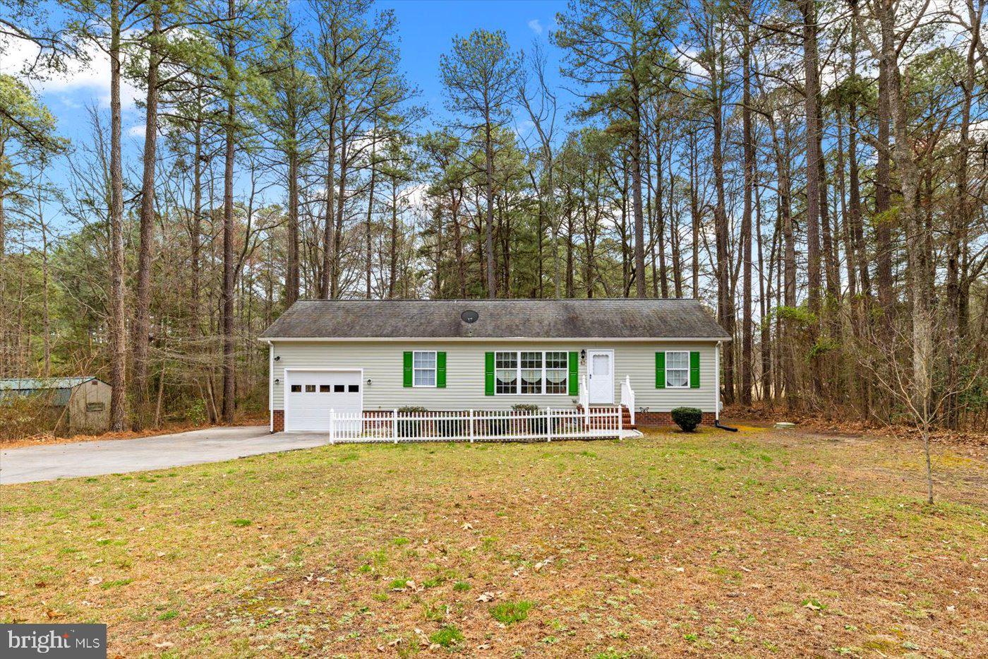 CABIN POINT / GLEBE HARBOR - Residential