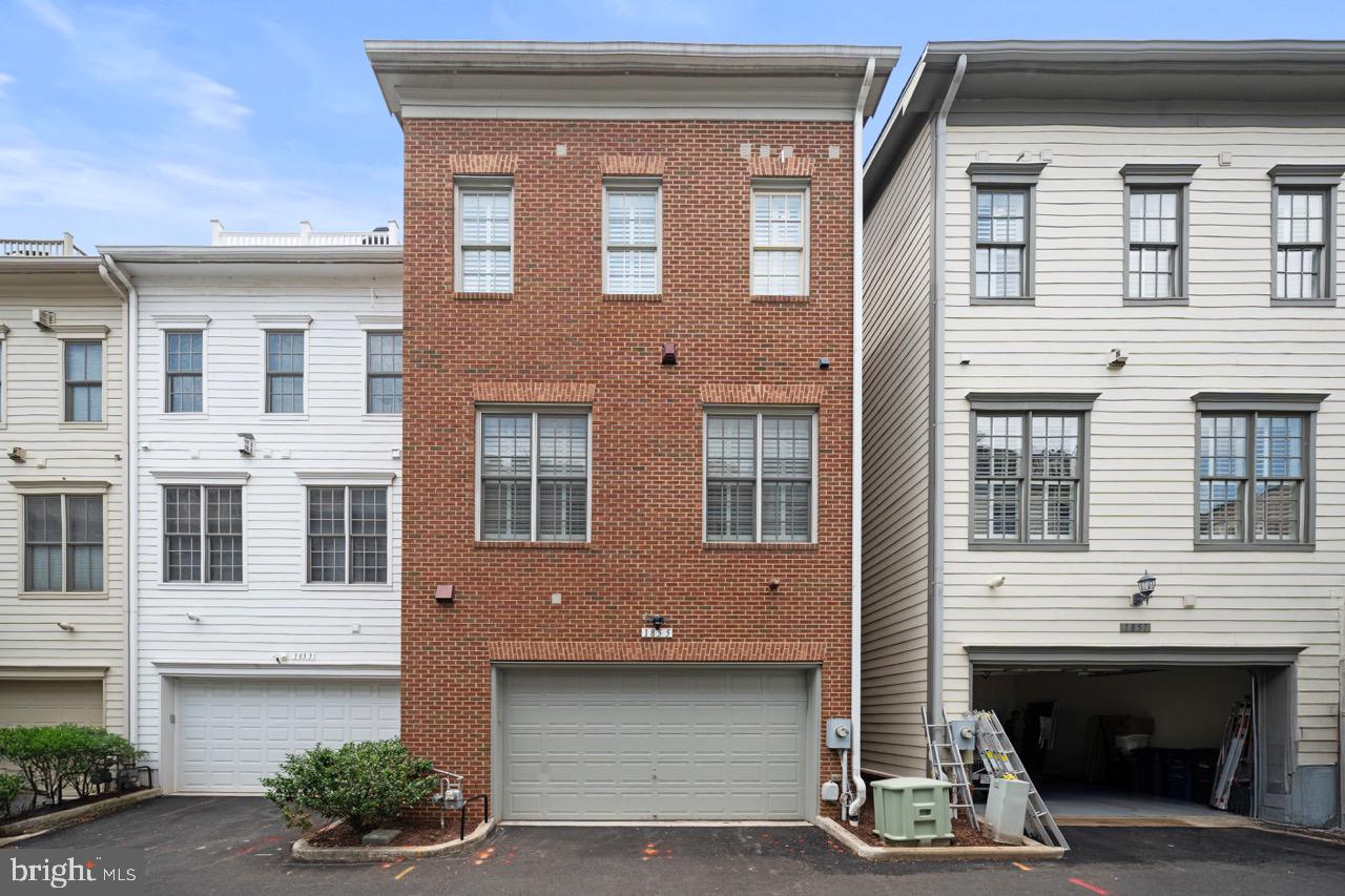 POTOMAC GREENS - Residential