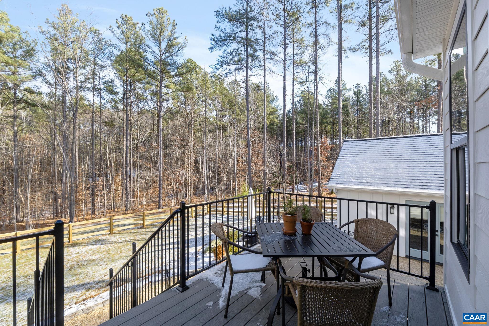 MEADOW BROOK - Residential