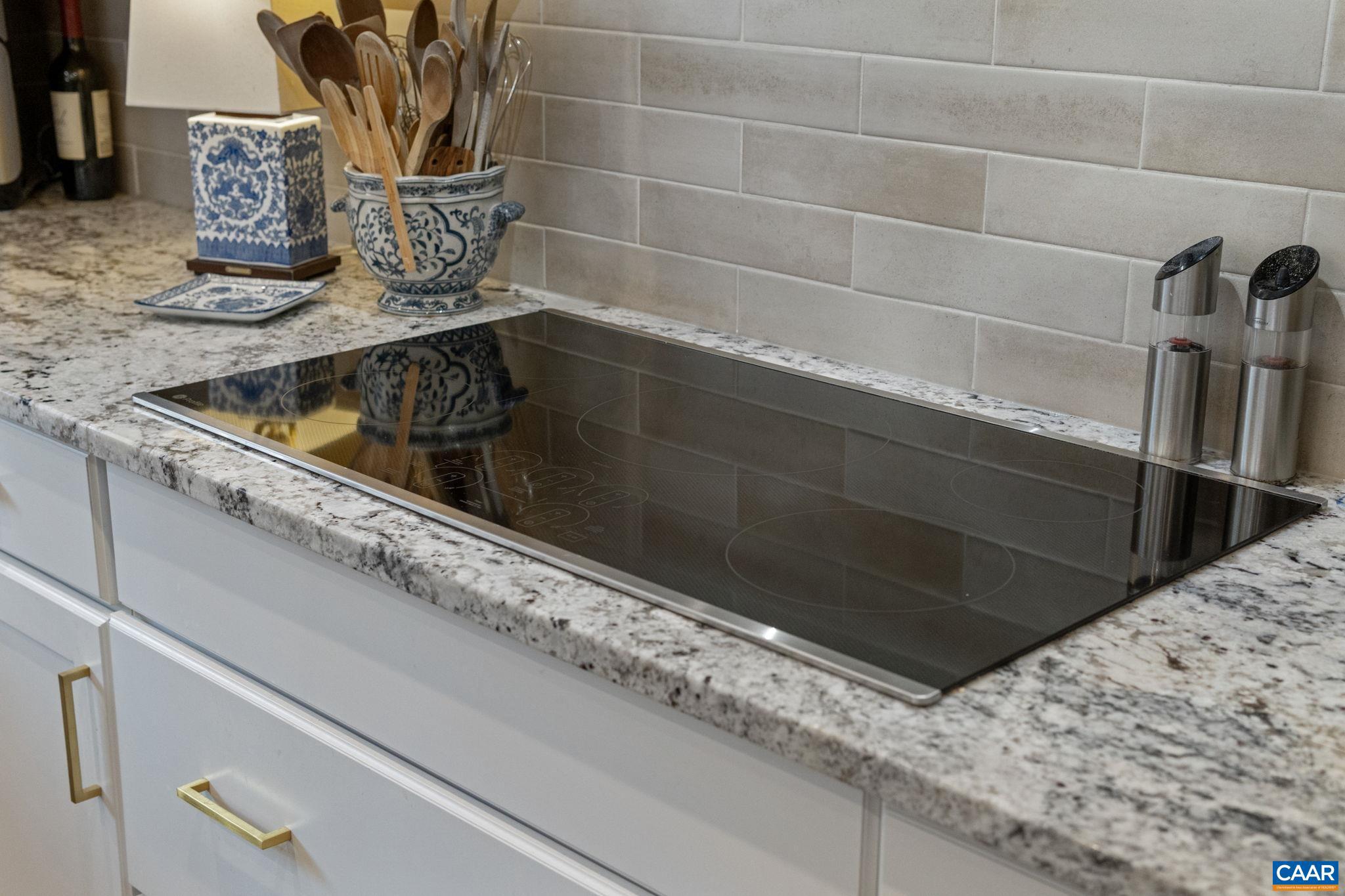 MEADOW BROOK - Residential