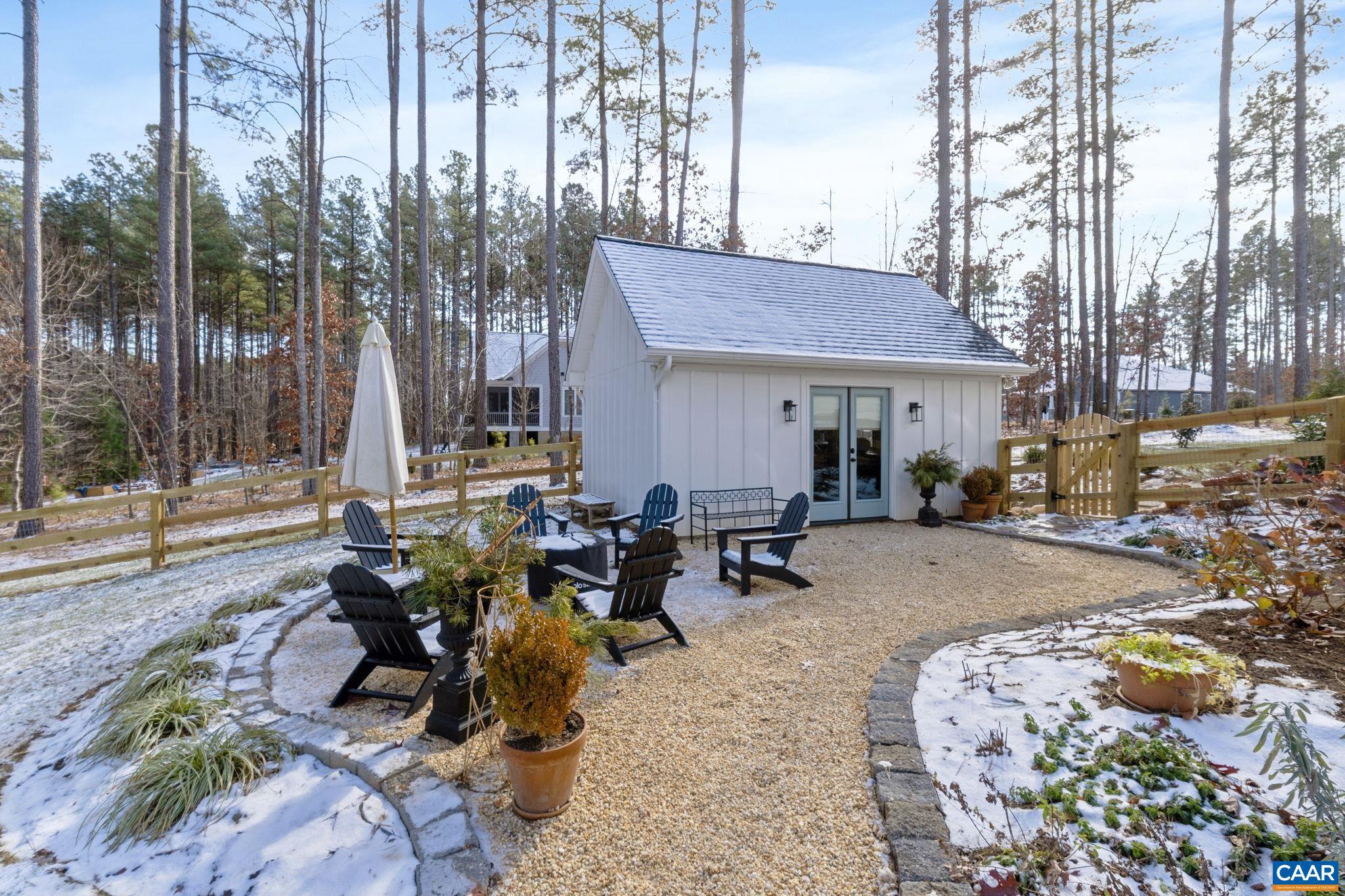 MEADOW BROOK - Residential