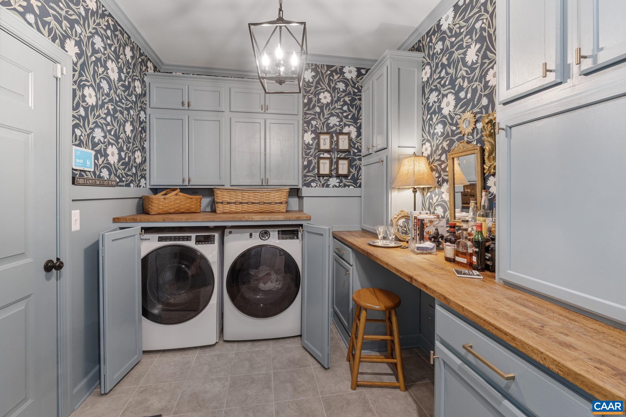 MEADOW BROOK - Residential