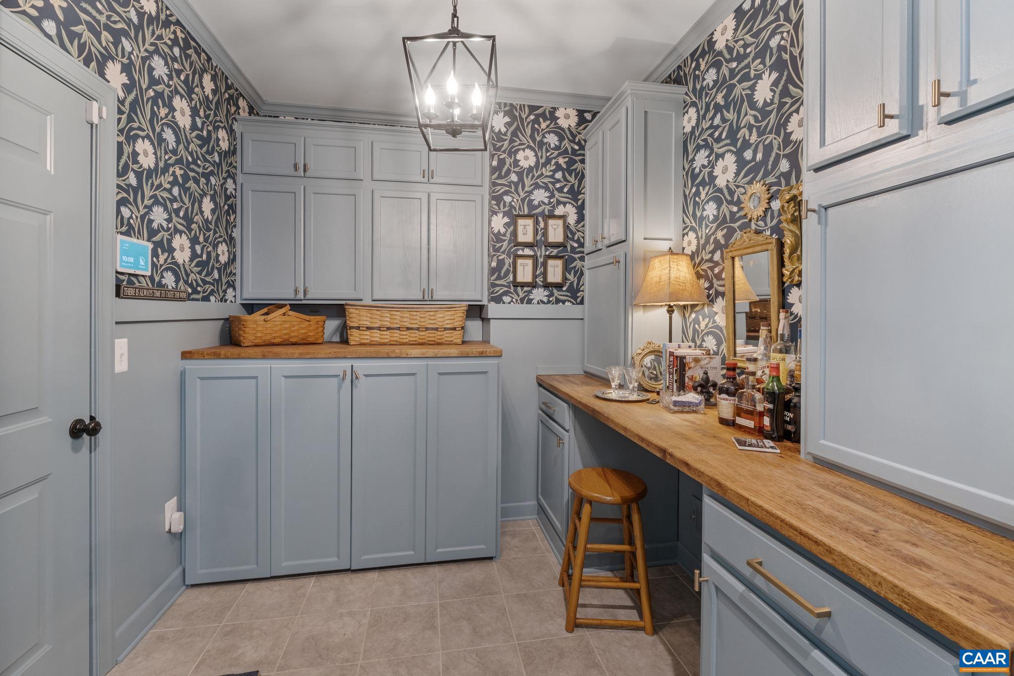 MEADOW BROOK - Residential