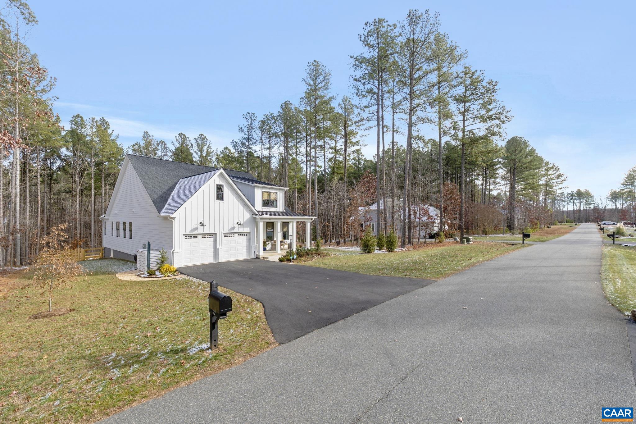 MEADOW BROOK - Residential