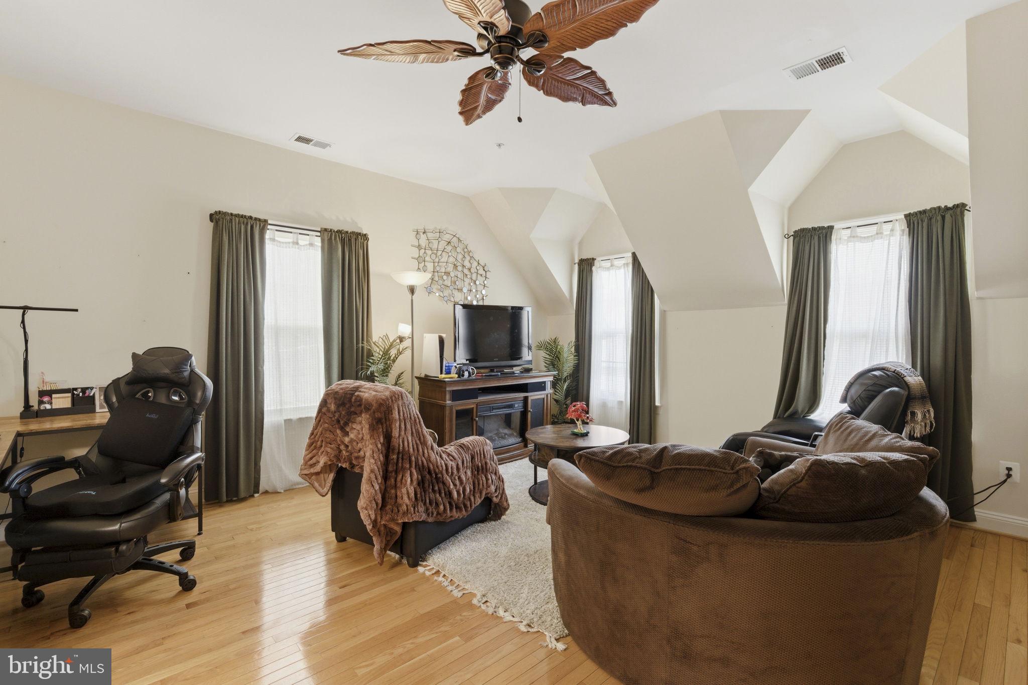 COLESVILLE OUTSIDE - Residential