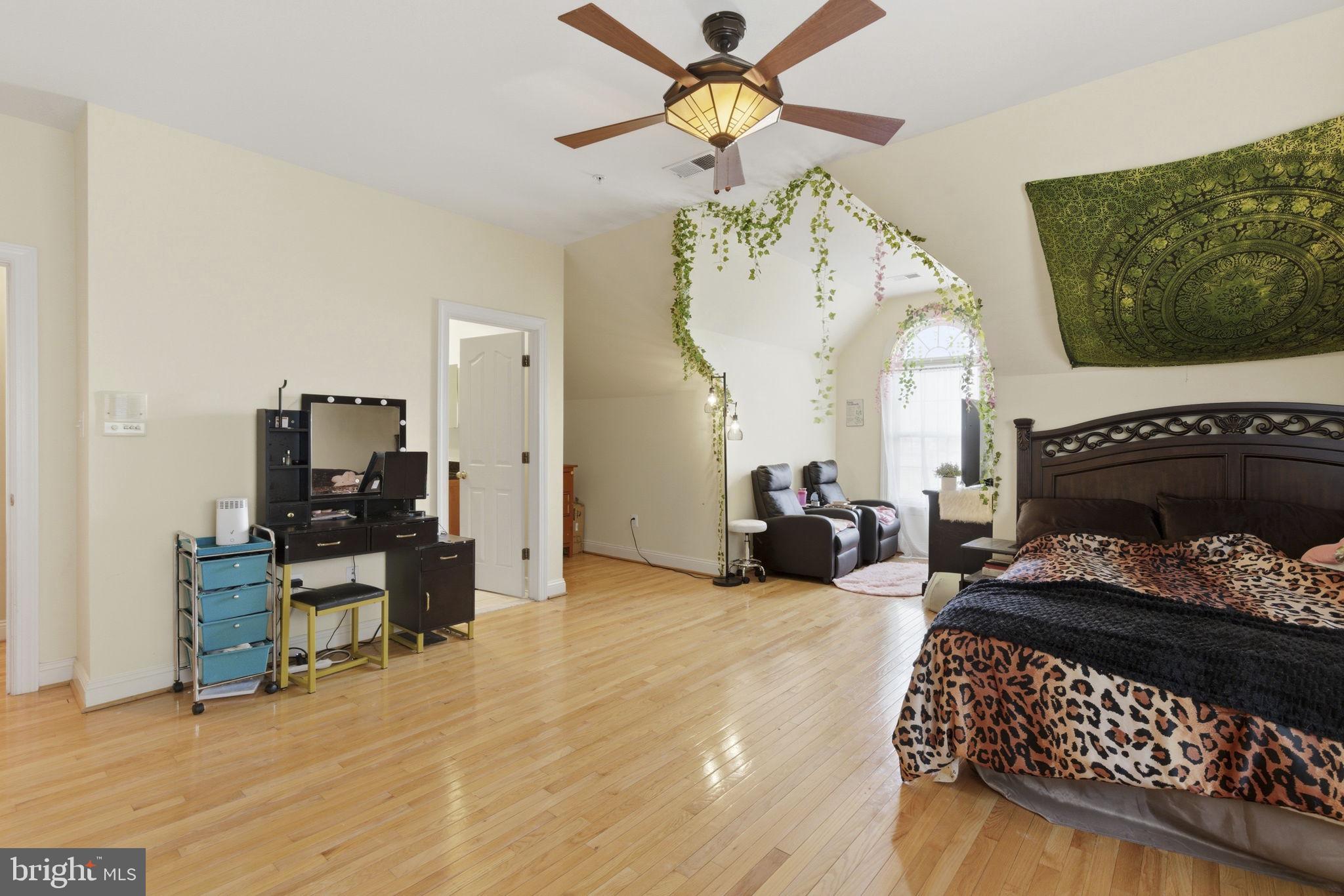 COLESVILLE OUTSIDE - Residential