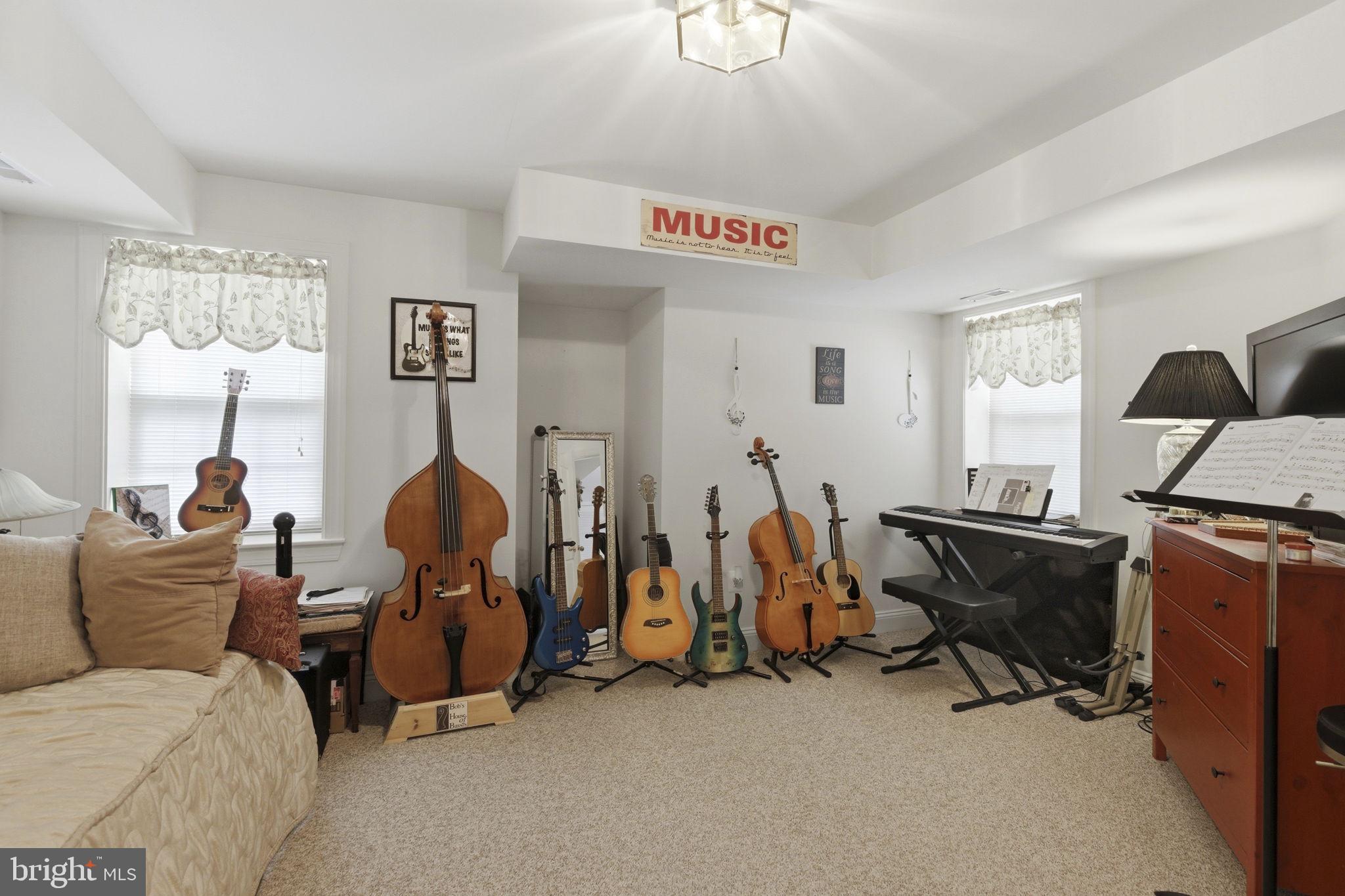 COLESVILLE OUTSIDE - Residential