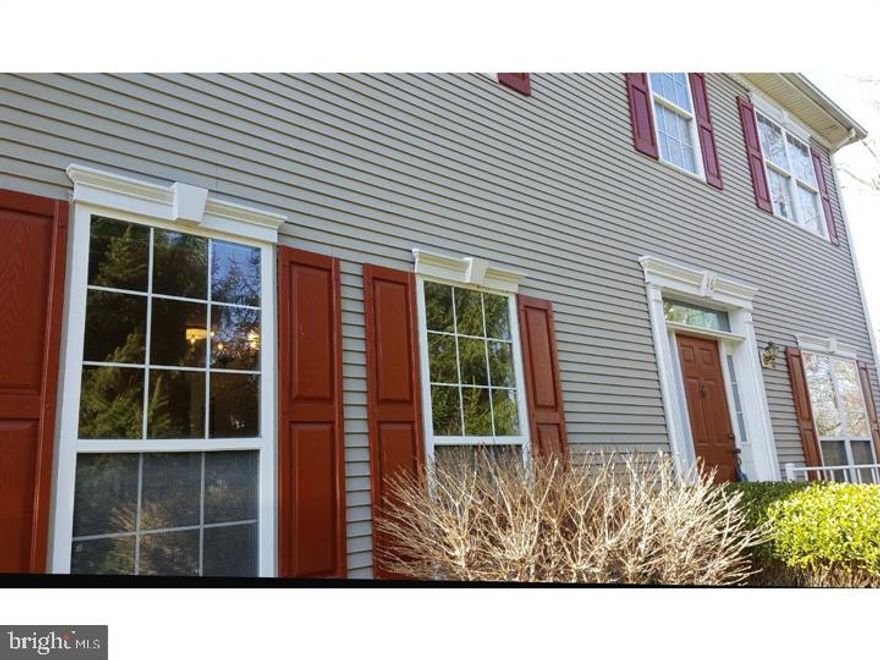 Beautifully updated large end unit with 3 decks backing to the woods. Open floor plan. Living room with wall of windows and turned staircase. Formal dining room, family room with fireplace and sliders to covered patio. Kitchen is open to family room with island and pantry. First floor laundry. Upstairs you'll find 3 nice sized bedrooms, 2 full bathrooms. Master suite with walk-in closets, double vanity sink in master bath, rain shower. Beautiful hardwood floors. Finished basement has huge finished area; could be in-law suite with walk out basement and 1/2 bath. Covered patio. Hurry before this beauty is gone! Council Rock Schools. Convenient to NJ, NY for commuting.