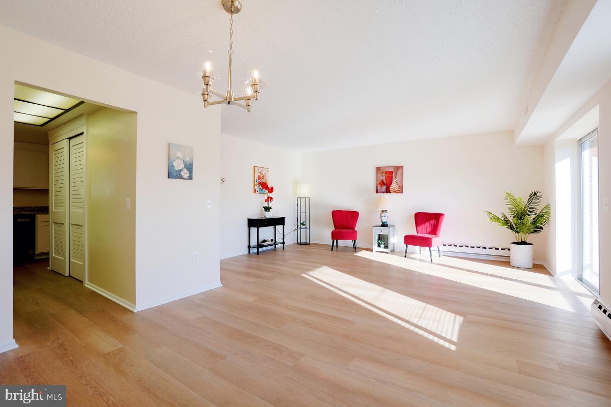 ROSSMOOR MUTUAL #14 - Residential