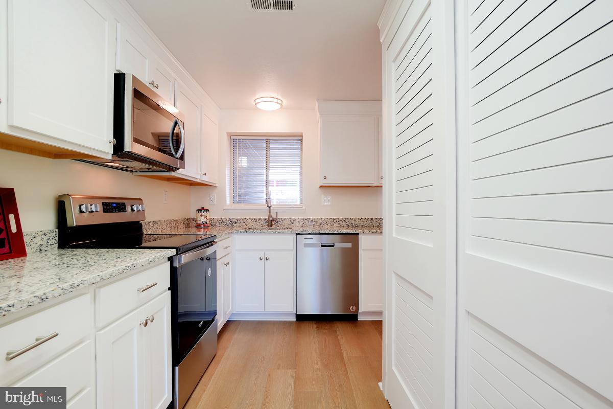 ROSSMOOR MUTUAL #14 - Residential