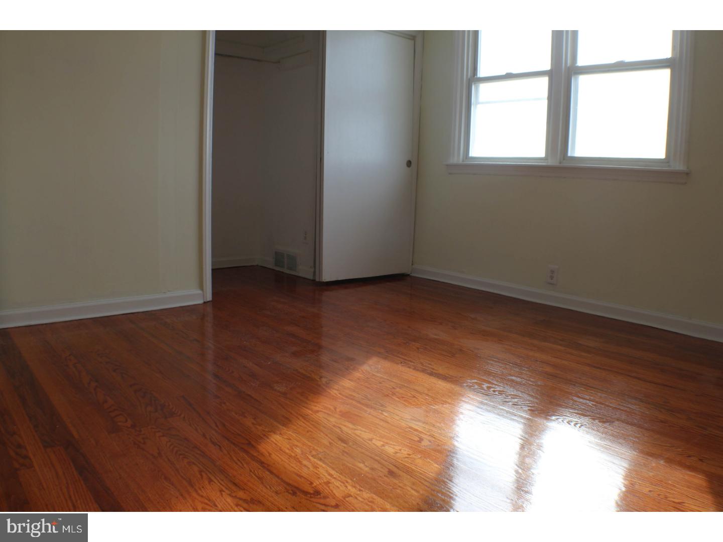 LAWNDALE - Residential