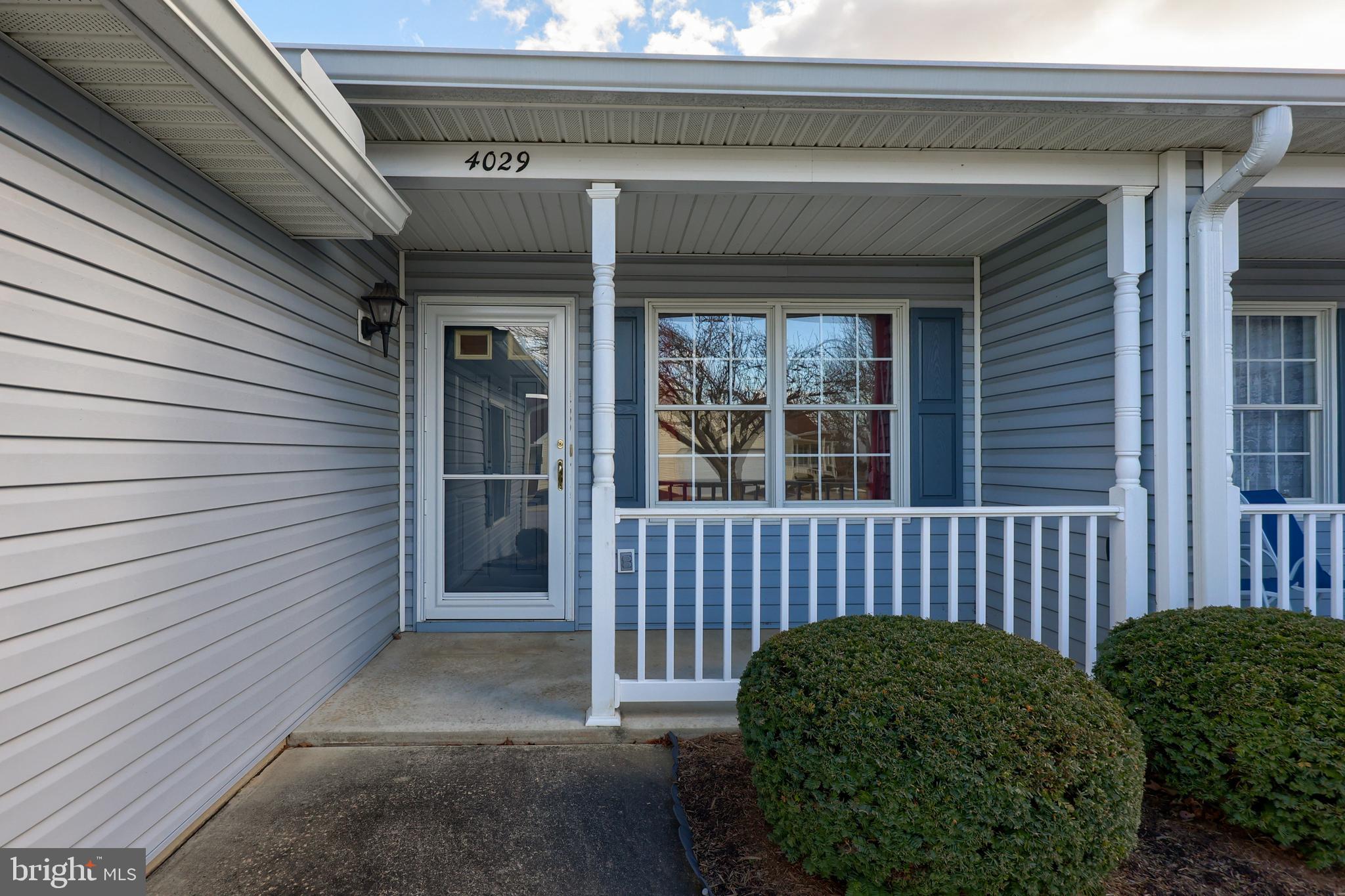 LONGSTOWN VILLAGE - Residential