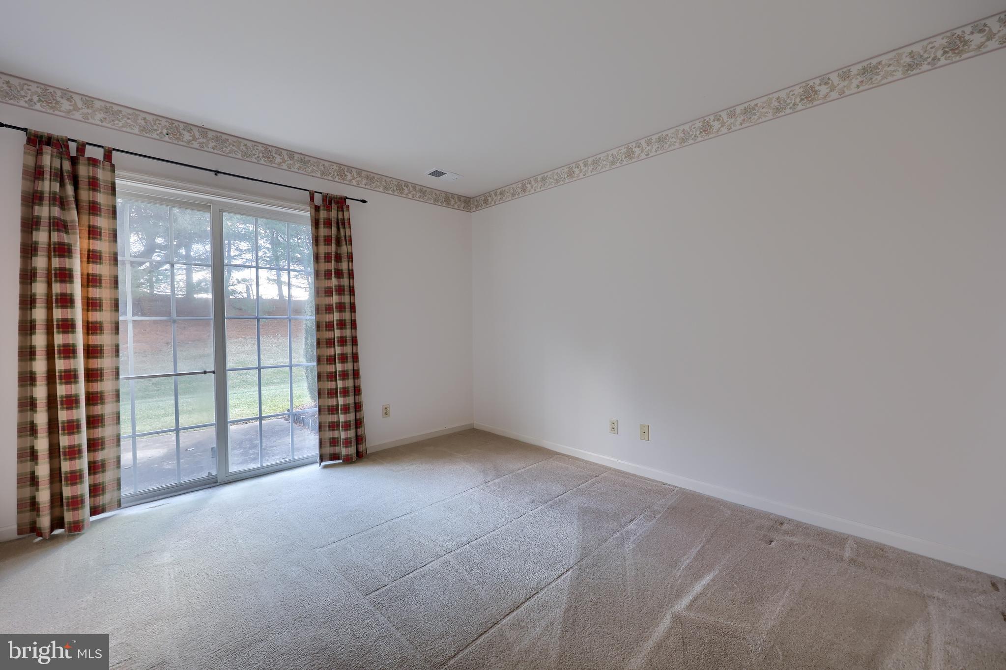 LONGSTOWN VILLAGE - Residential