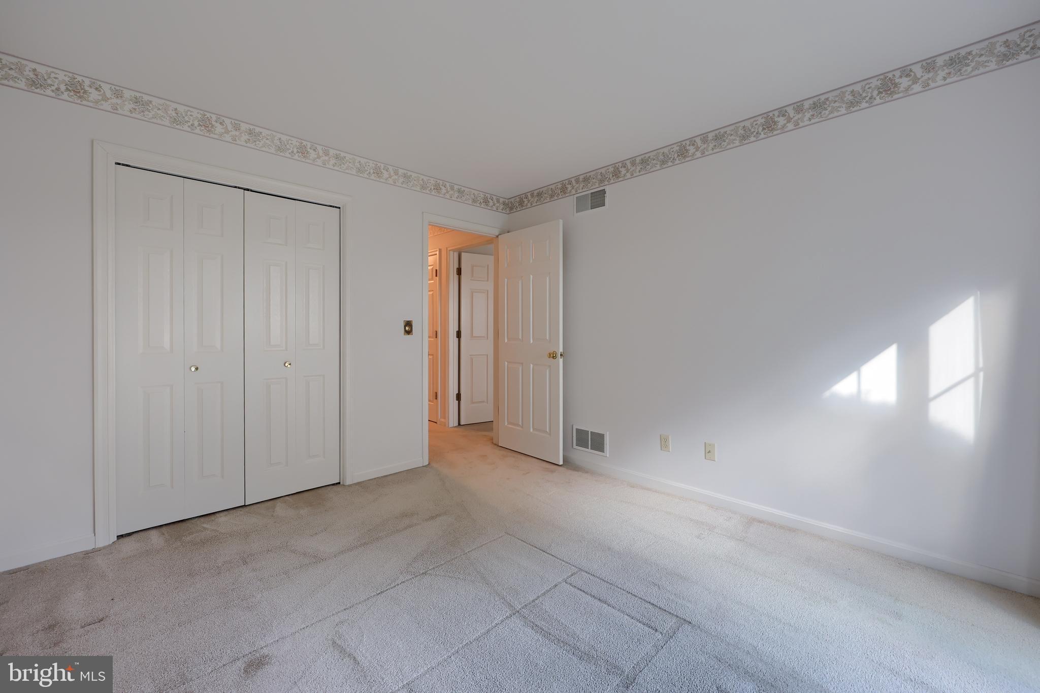 LONGSTOWN VILLAGE - Residential