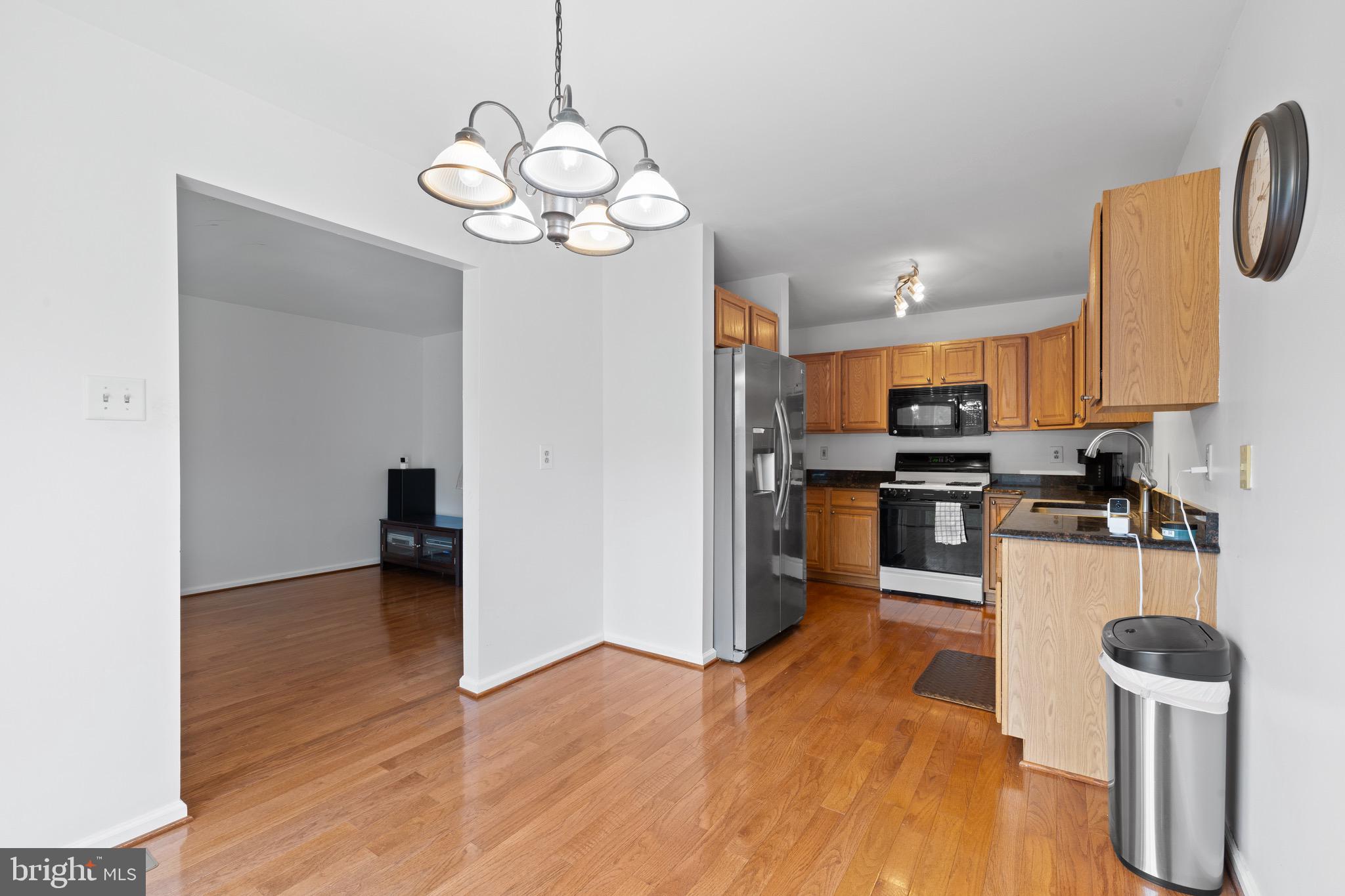 CHARLESTOWNE - Residential