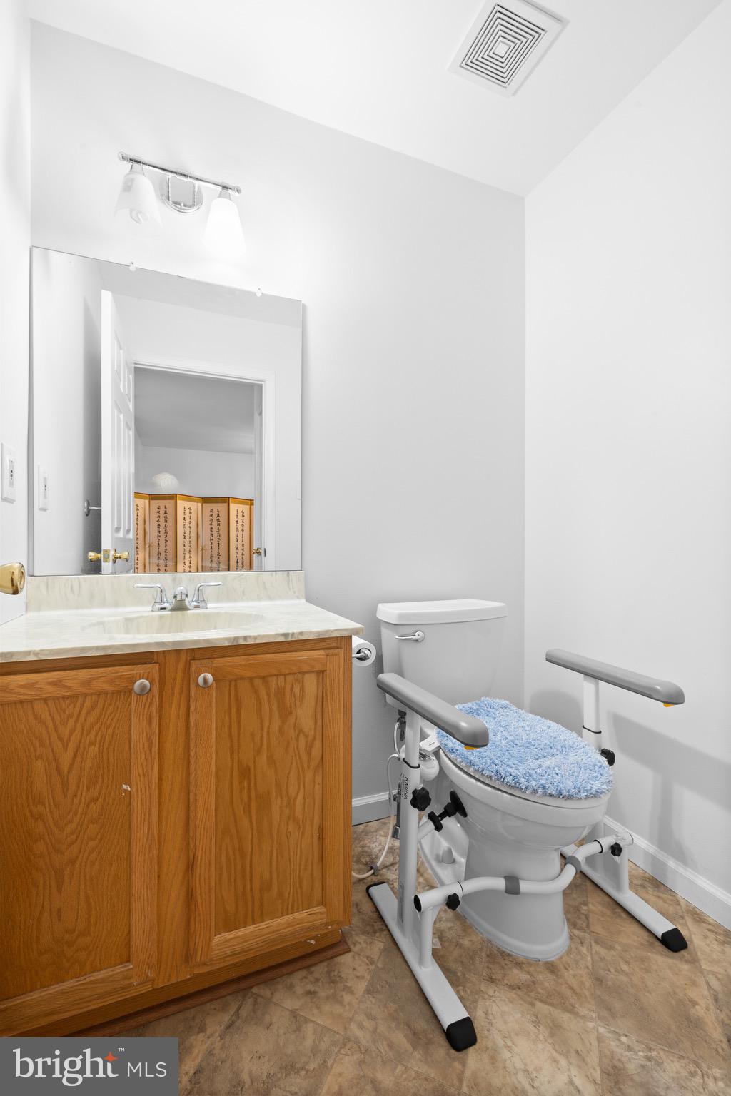 CHARLESTOWNE - Residential