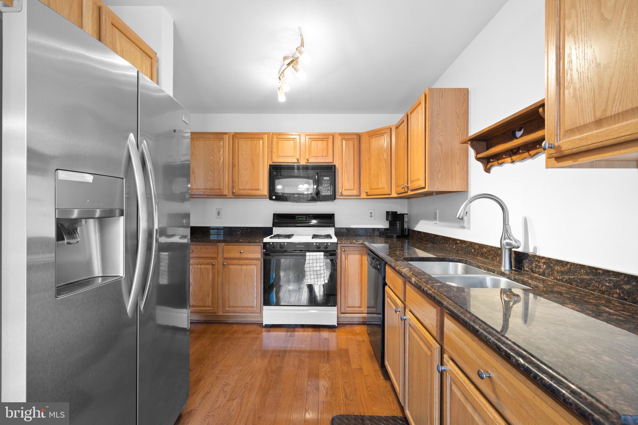 CHARLESTOWNE - Residential