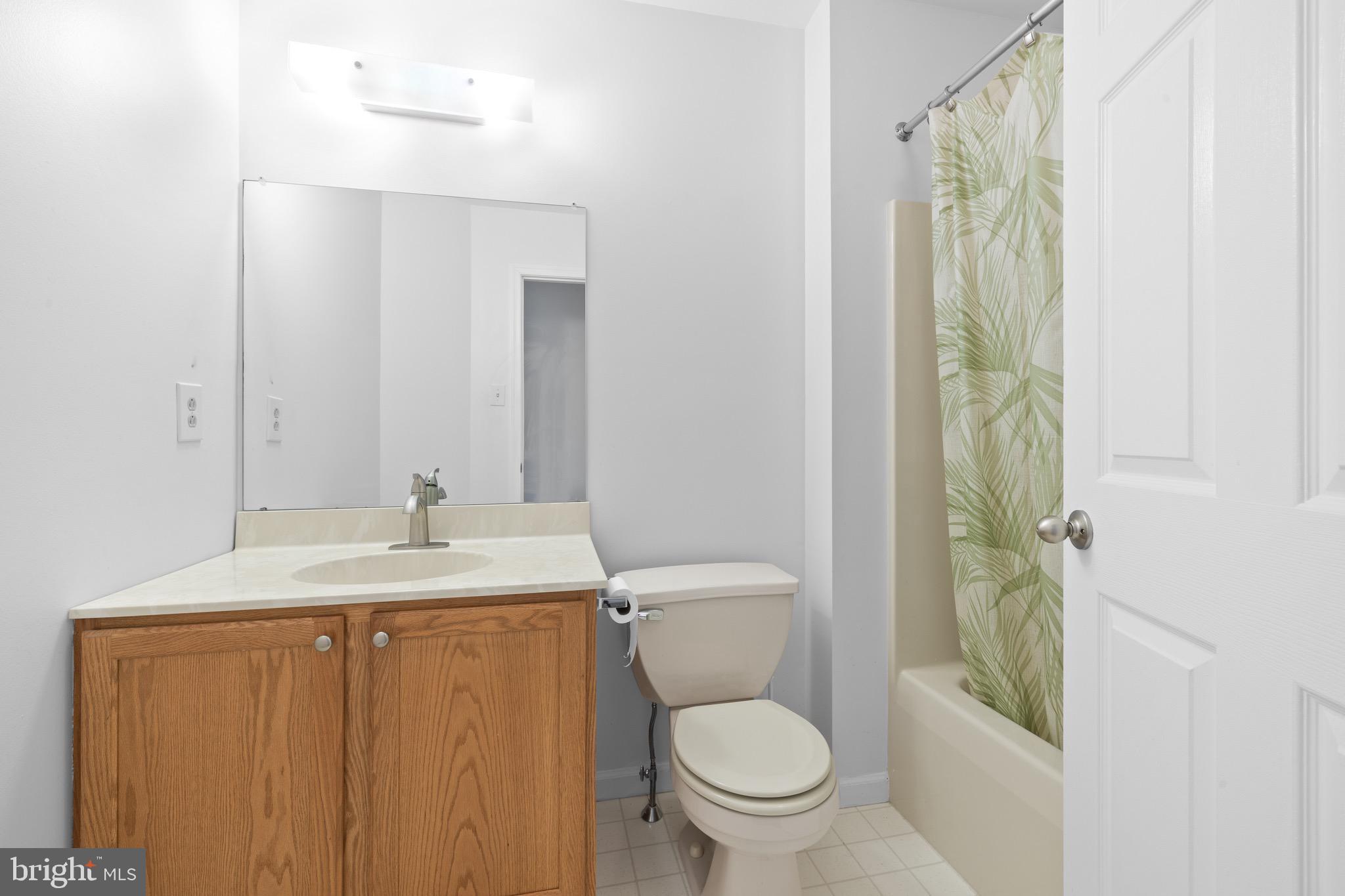 CHARLESTOWNE - Residential