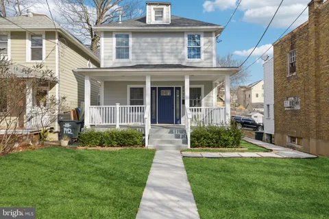 MLS: DCDC2194724